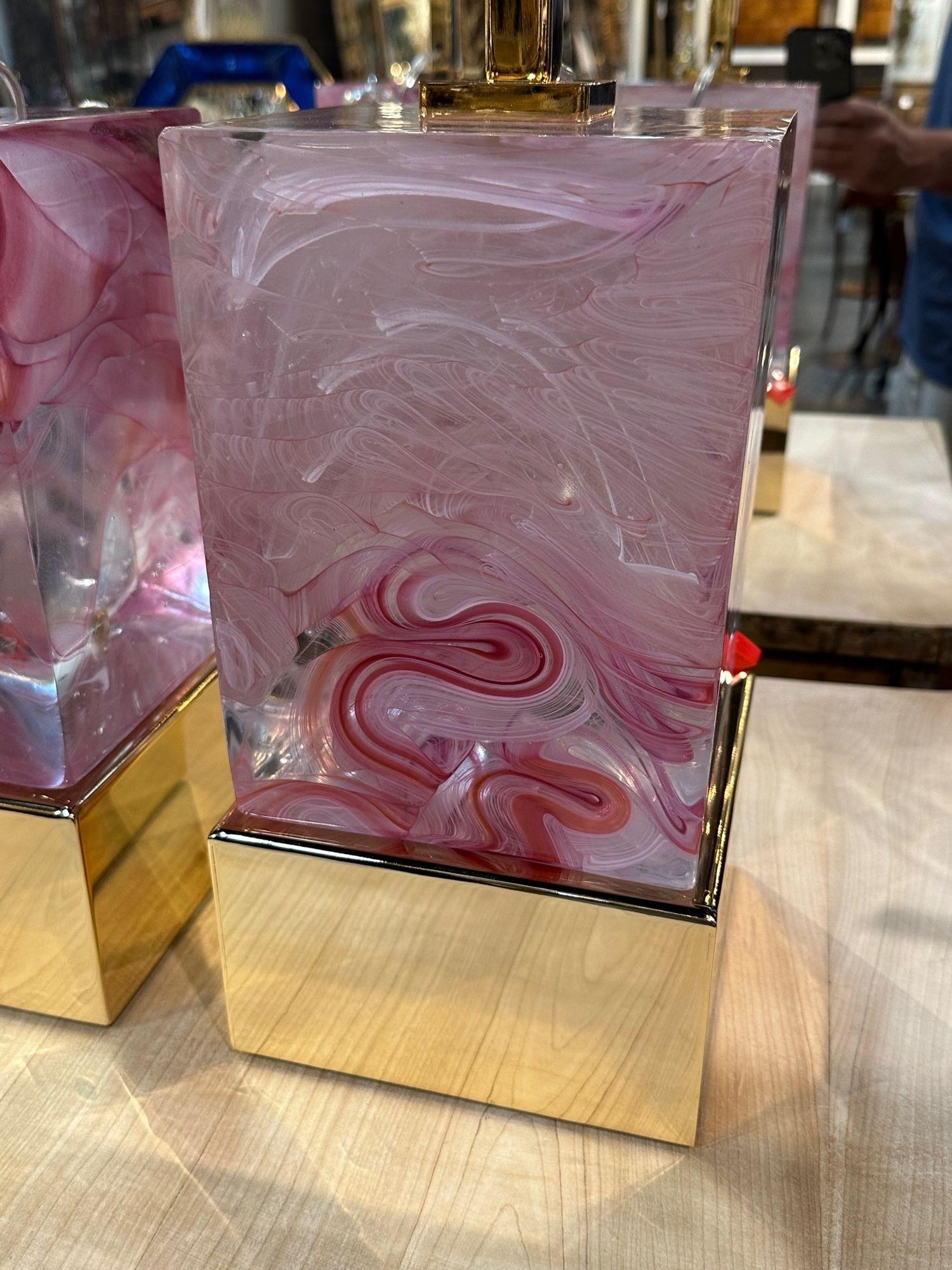 Pair of Pink Murano Glass Block Lamps In Good Condition For Sale In Dallas, TX