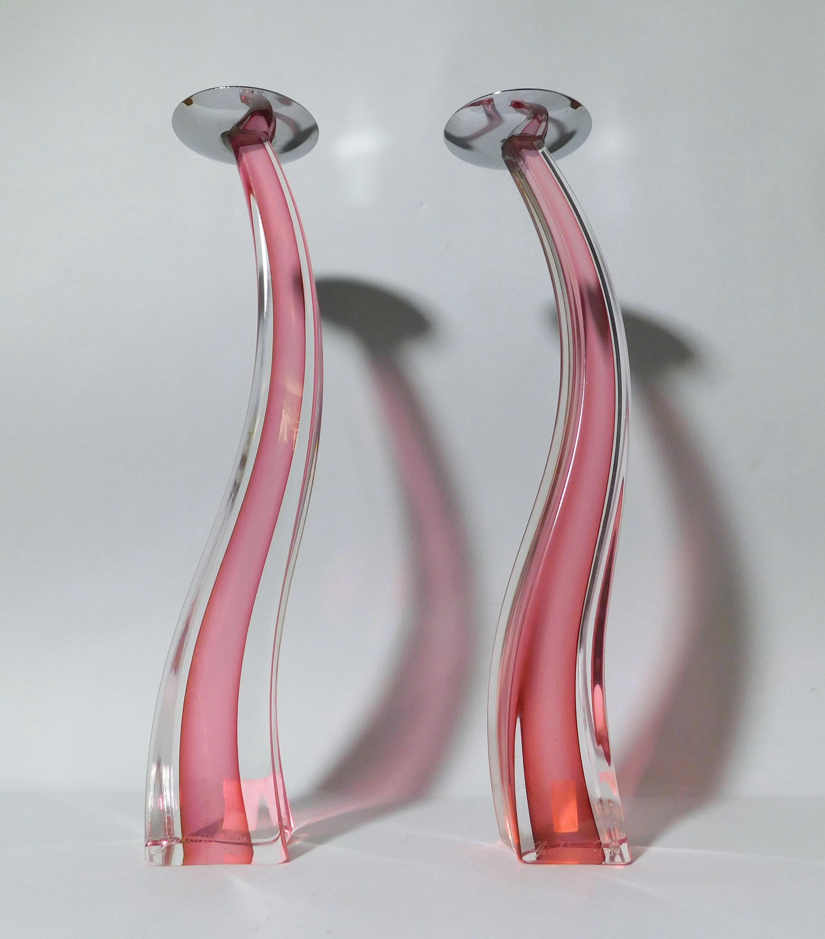 Italiano Pair of Pink Murano Glass Candlesticks by Giuliano Tosi in vendita