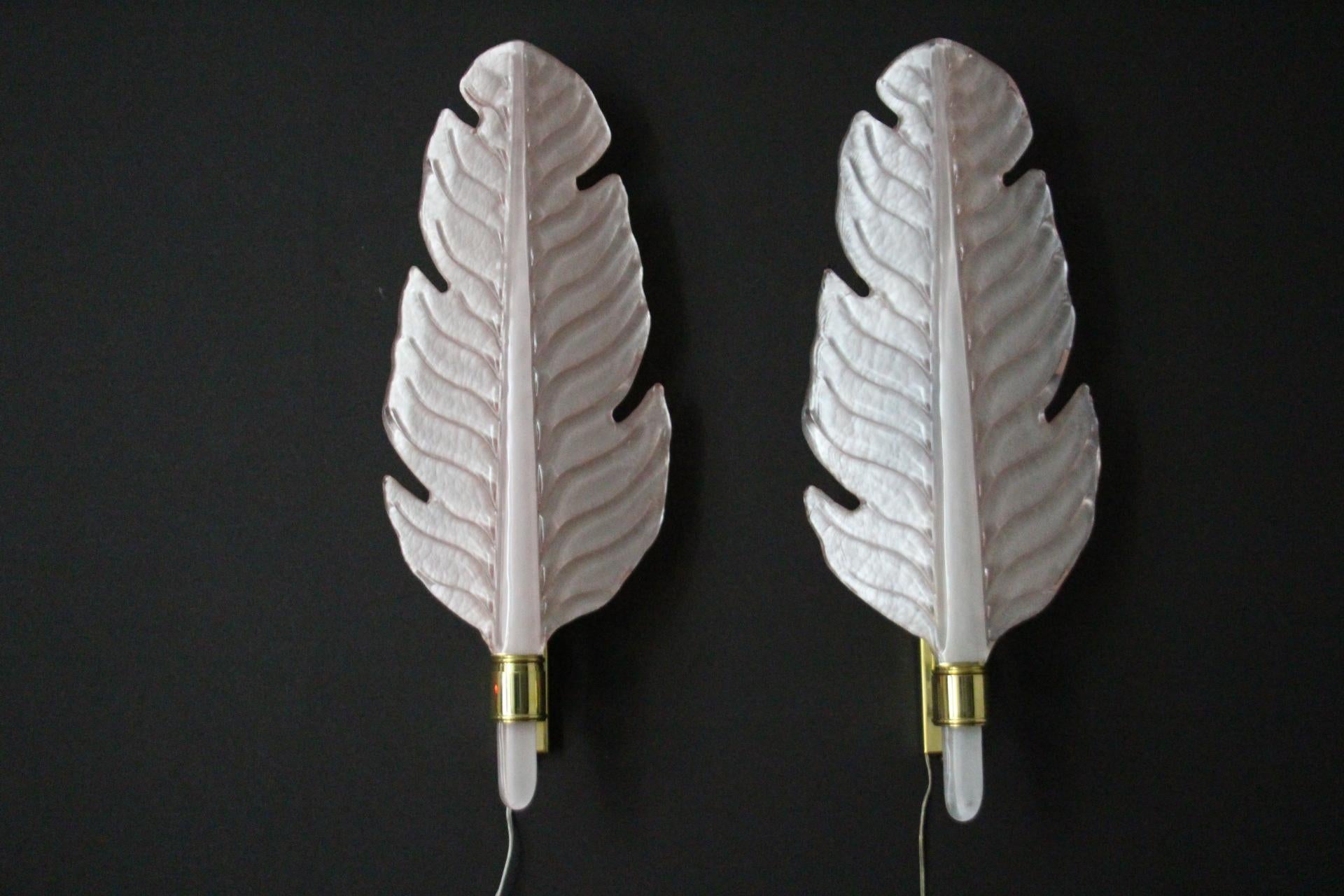 Coppia di lampade da parete a forma di foglia in vetro di Murano rosa,  Stile Barovier in vendita 10