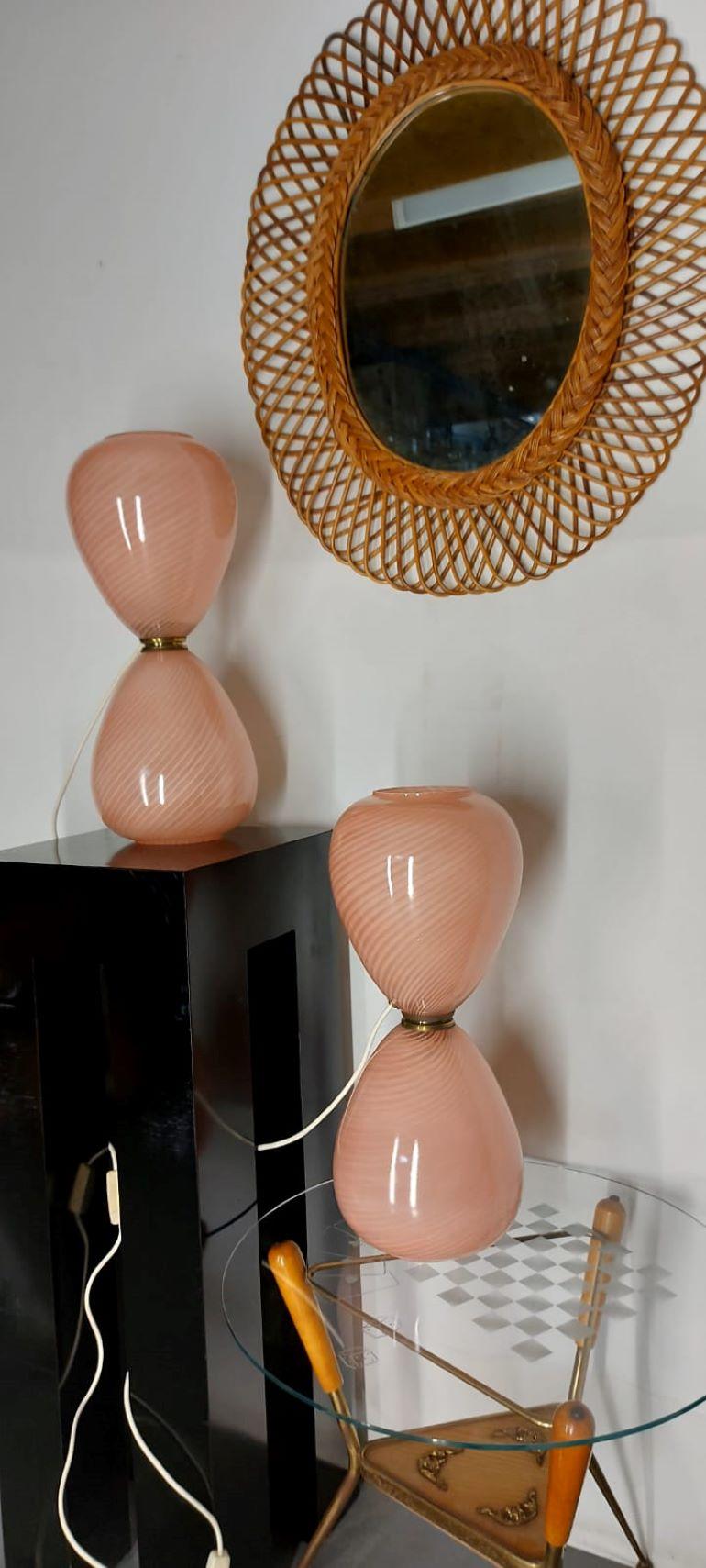 Pair of Pink Pale Blown Glass Murano Hourglass Table Lamps, 1950s For Sale 4