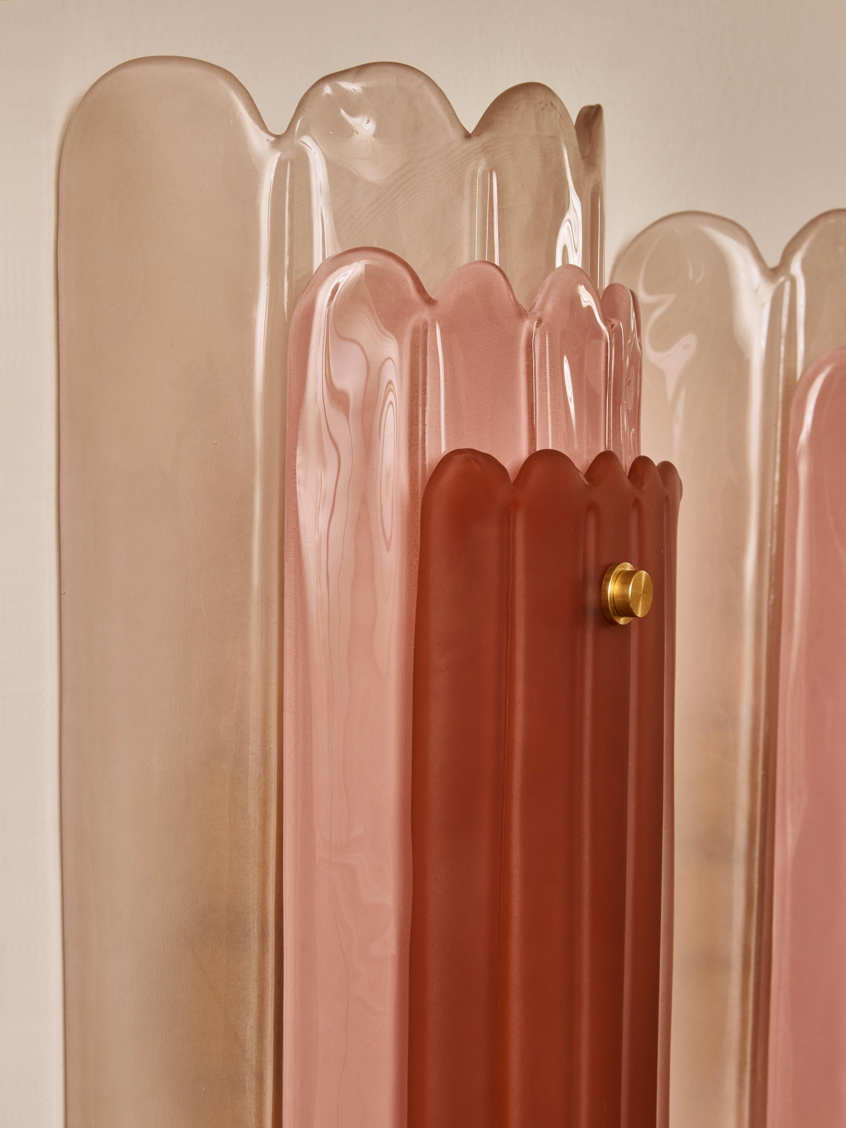 Pair of Pink tinted Murano glass sconces by Studio Glustin In Excellent Condition For Sale In Saint-Ouen (PARIS), FR