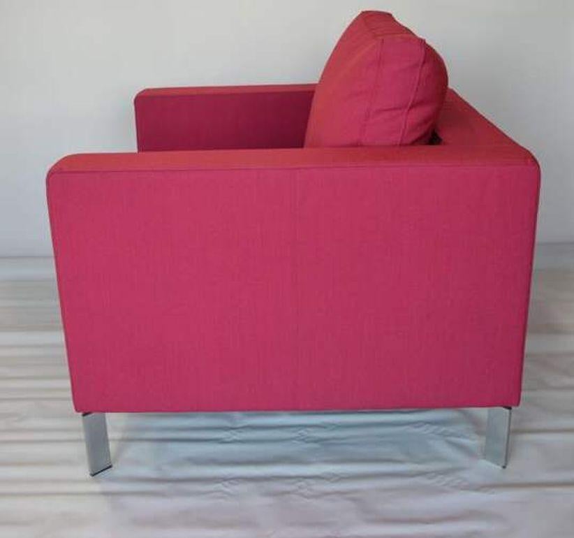 Coppia di poltrone imbottite rosa Allermuir Stirling, Inghilterra, anni 2000 ca. In condizioni buone in vendita a Los Angeles, CA