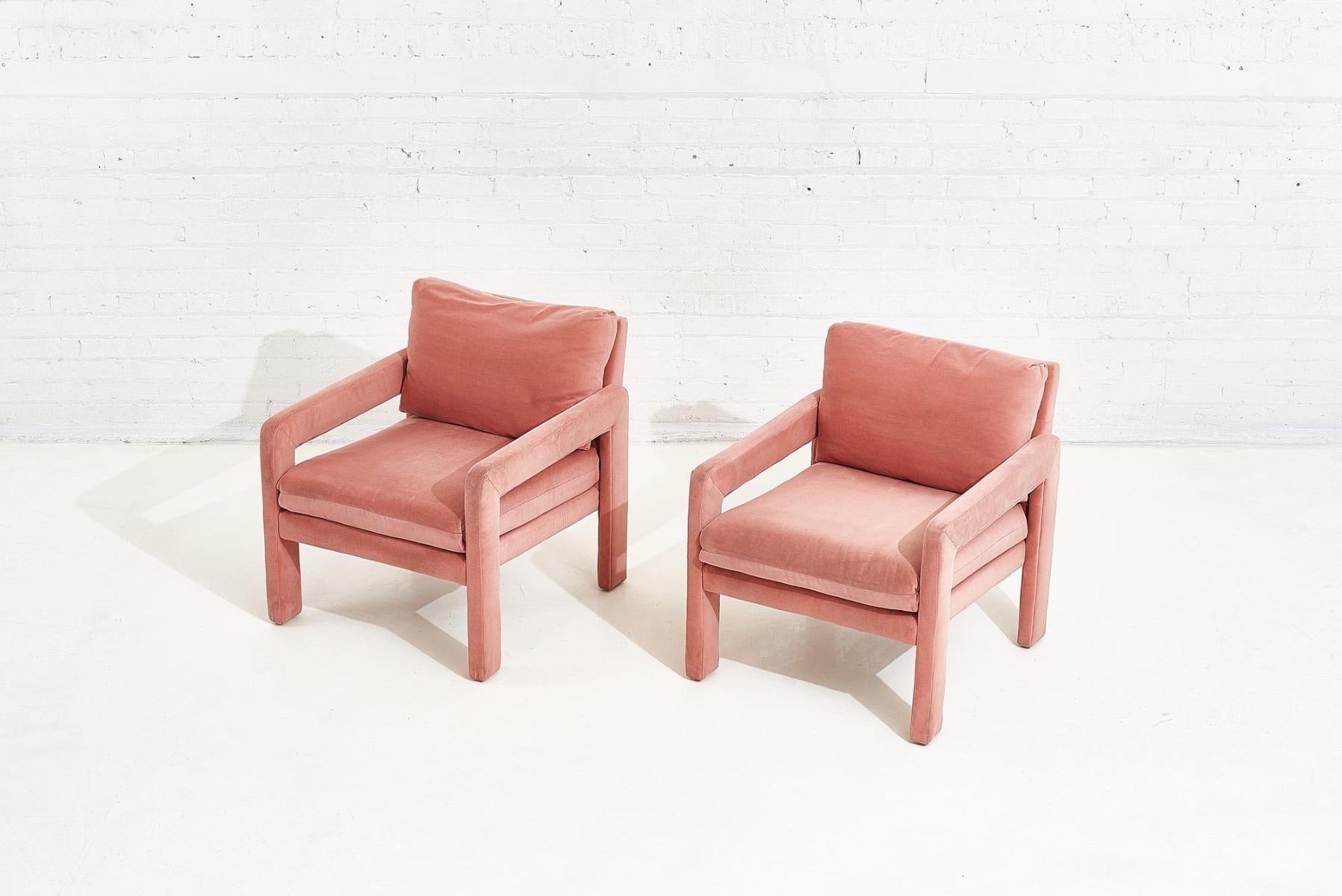 Late 20th Century Pair of Pink Velvet Post Modern Parsons Lounge Chairs