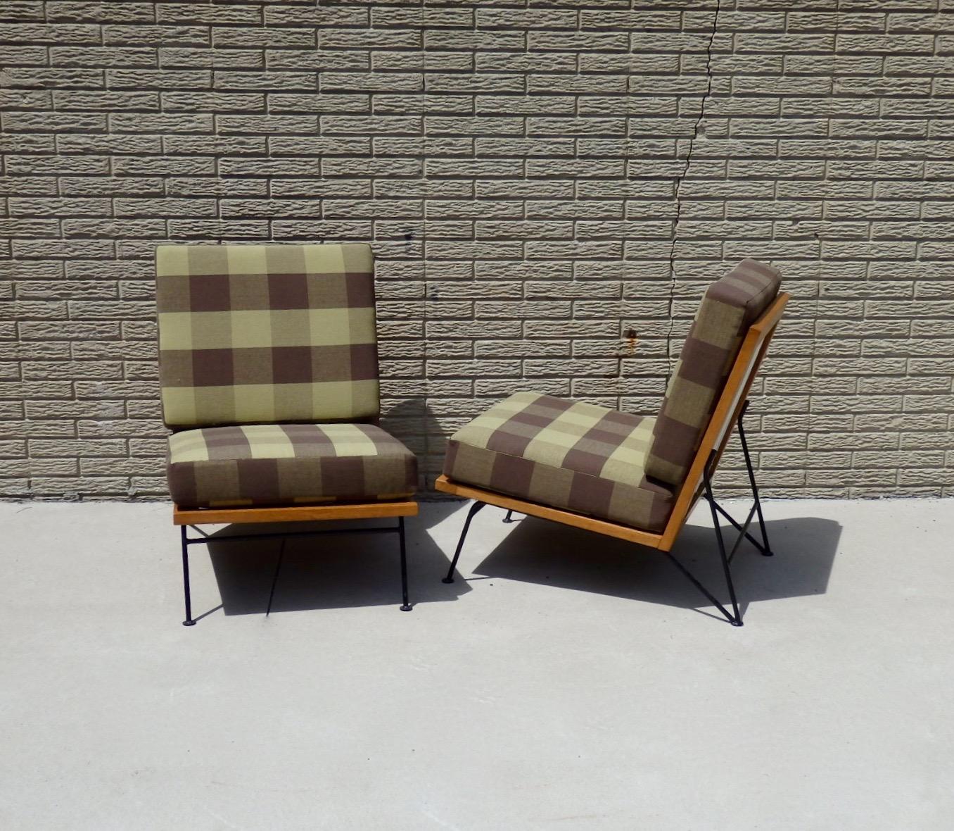 20th Century Pair of Pipsan Saarinen Swanson Wood Frame Wrought Iron Leg Lounge Chairs