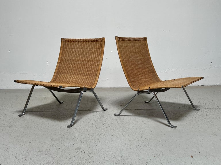 Pair of PK22 Chairs by Poul Kjaerholm for E. Kold Christensen In Good Condition In Dallas, TX