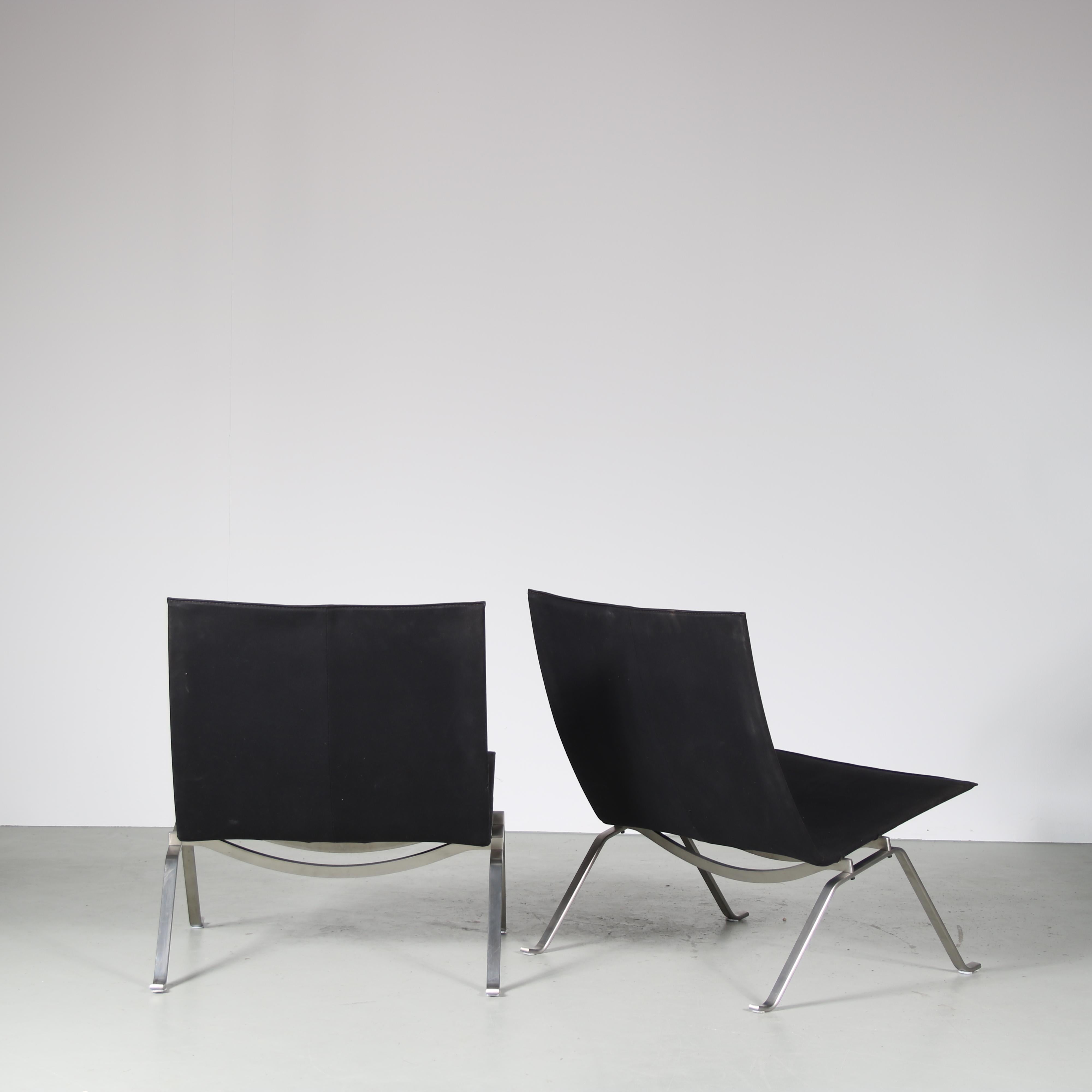 Paar PK22-Stühle von Poul Kjaerholm für Fritz Hansen, Dänemark, 2010 (Metall) im Angebot