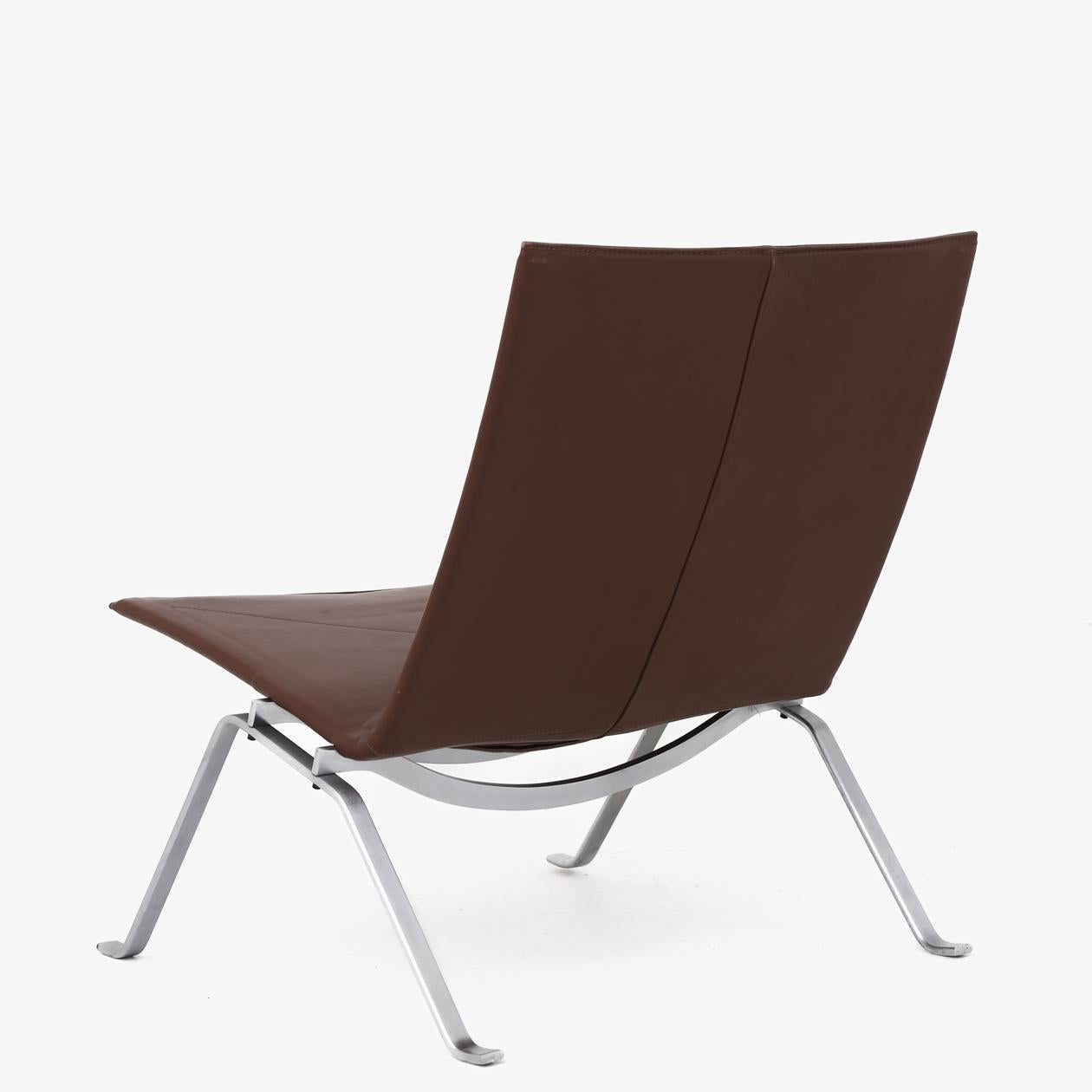 Ein Paar PK22 Sessel von Poul Kjærholm (Skandinavische Moderne) im Angebot