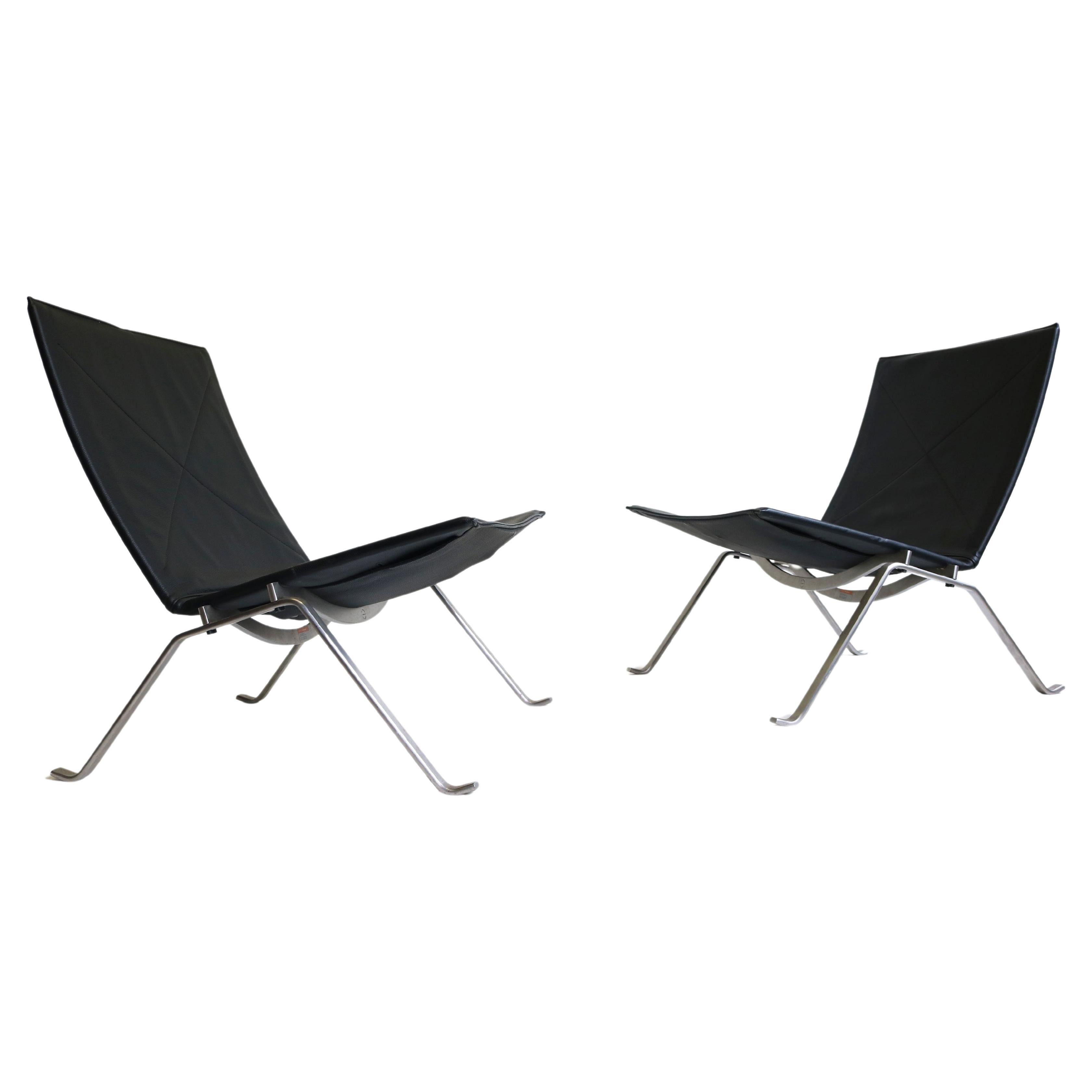 Pair of PK22 lounge chairs by Poul Kjaerholm for Fritz Hansen black leather