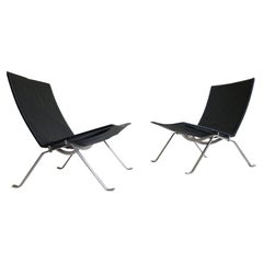Paar PK22 Loungesessel von Poul Kjaerholm für Fritz Hansen, schwarzes Leder