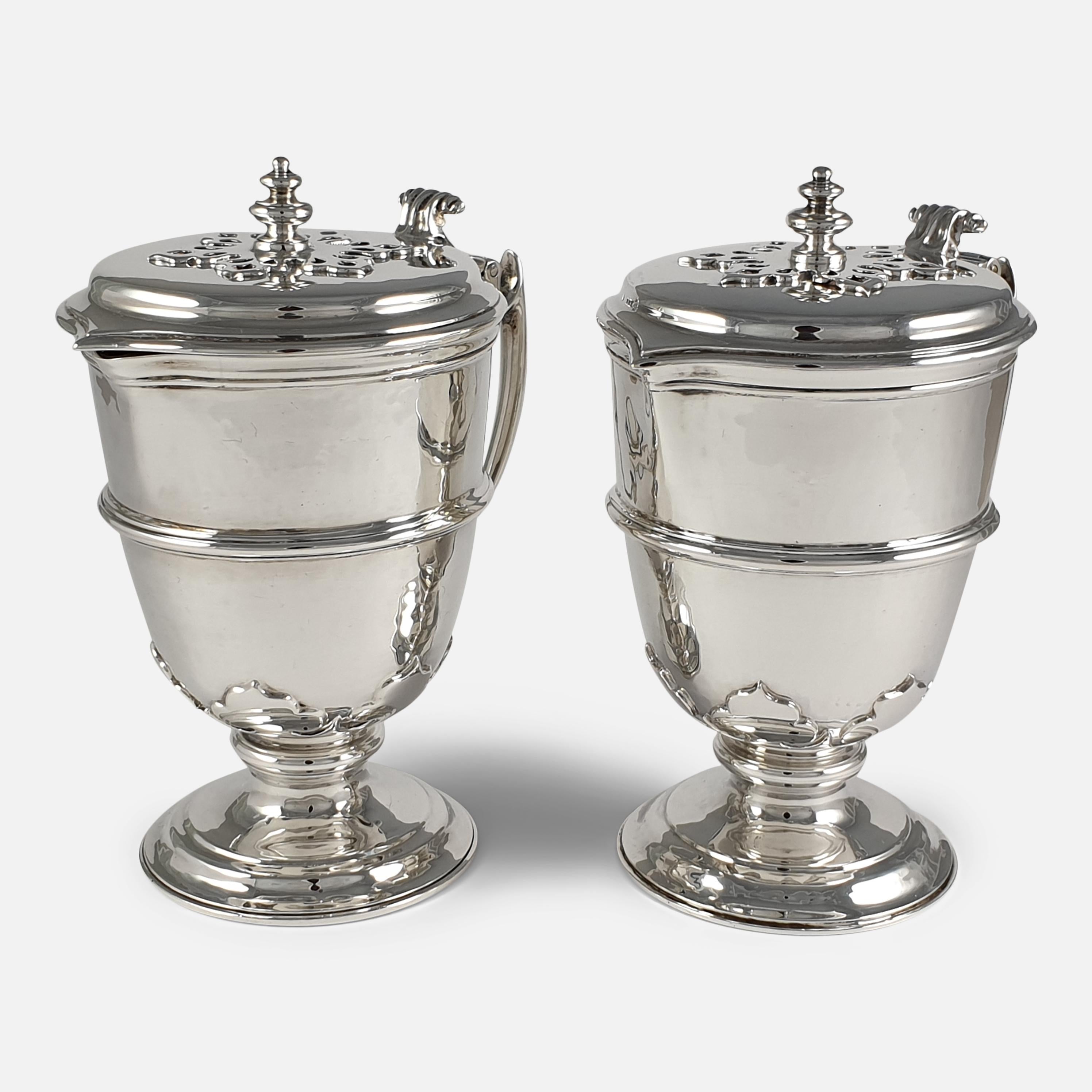 Pair of Sterling Silver Ewers, London, 1935 For Sale 3