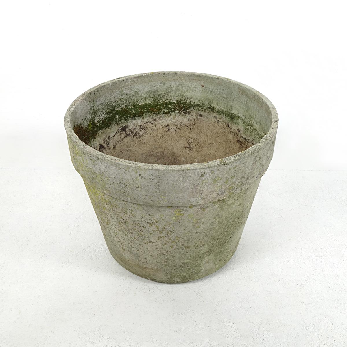 Swiss Pair of Planters in Flower Pot Shape with Ribbed Rims by Willy Guhl for Eternit