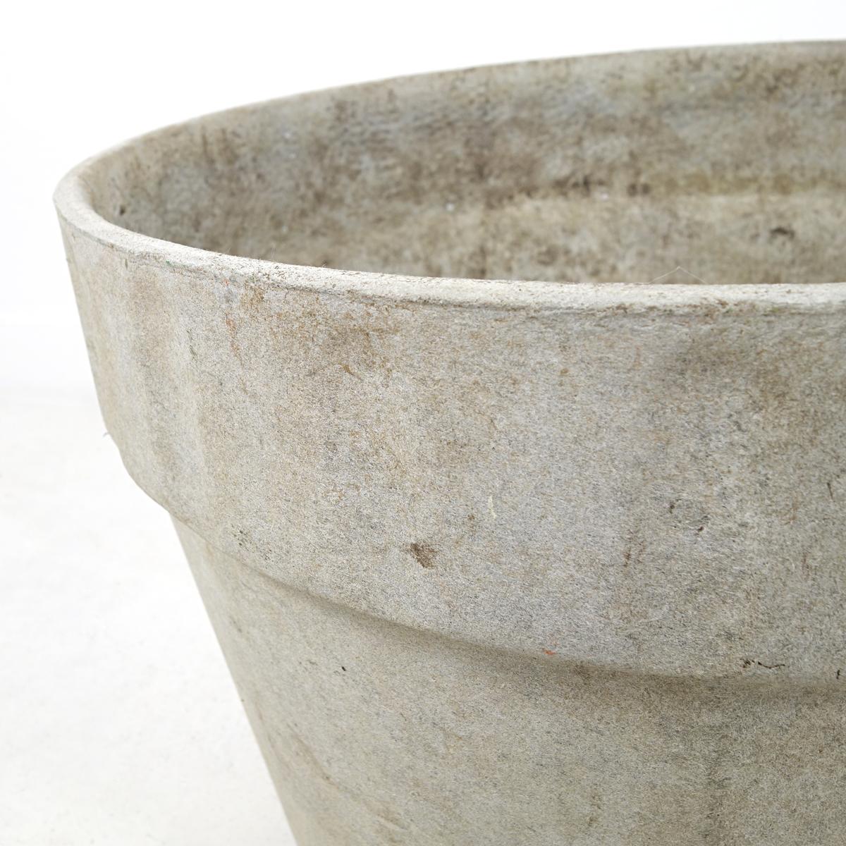 Concrete Pair of Planters in Flower Pot Shape with Ribbed Rims by Willy Guhl for Eternit