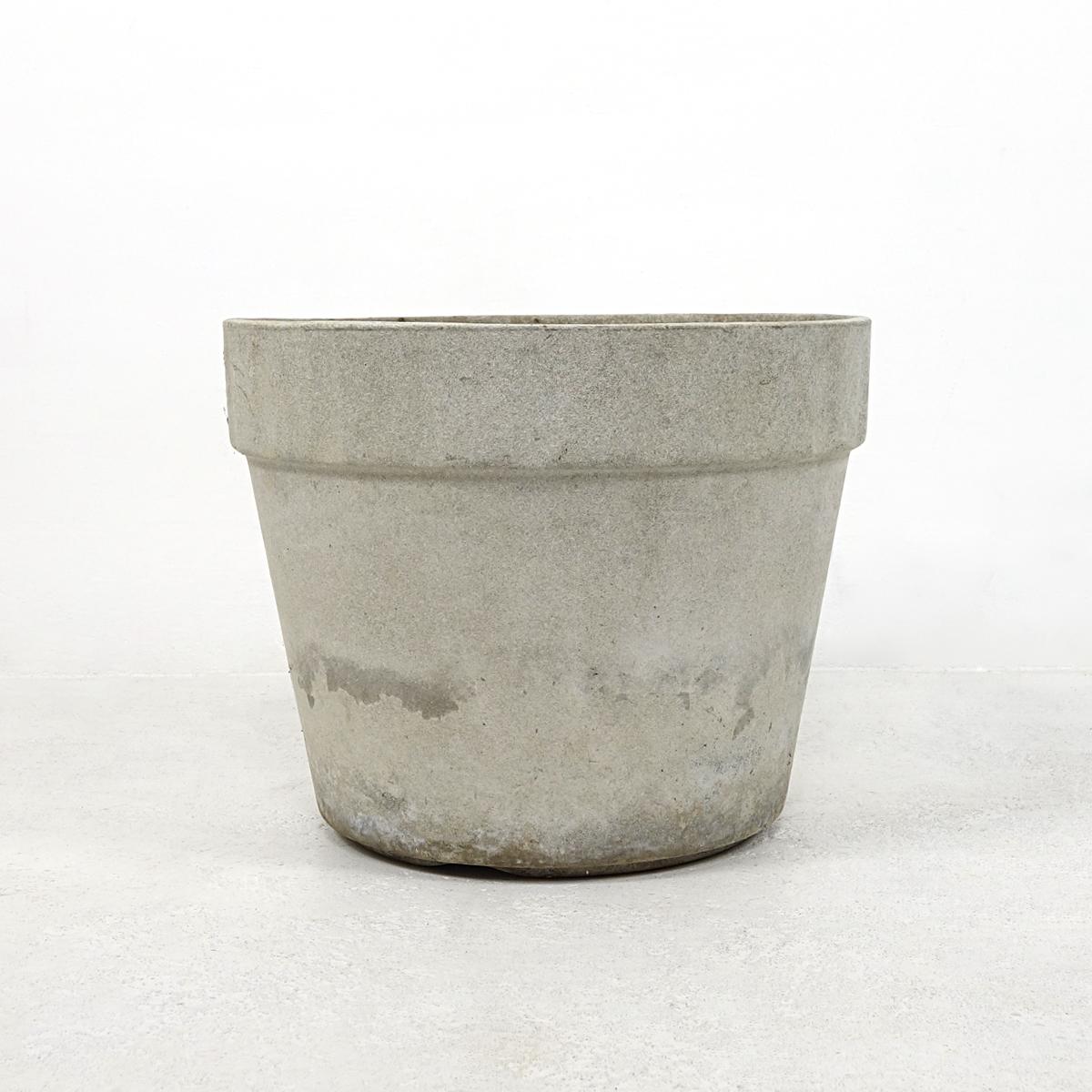 Pair of Planters in Flower Pot Shape with Ribbed Rims by Willy Guhl for Eternit 2