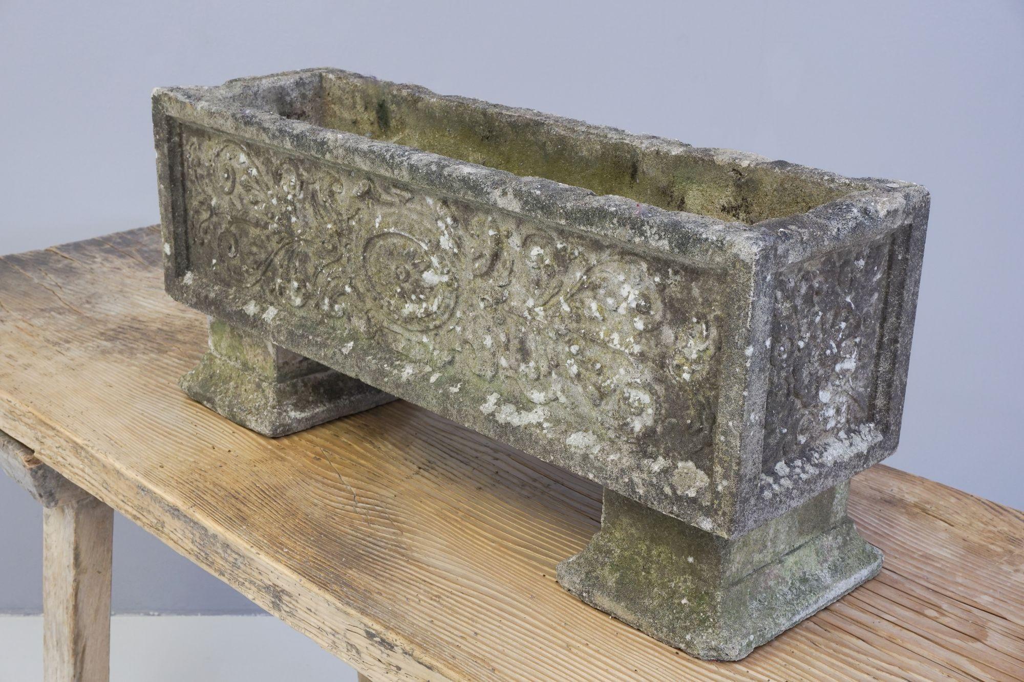 Pair of Planters on Feet For Sale 2