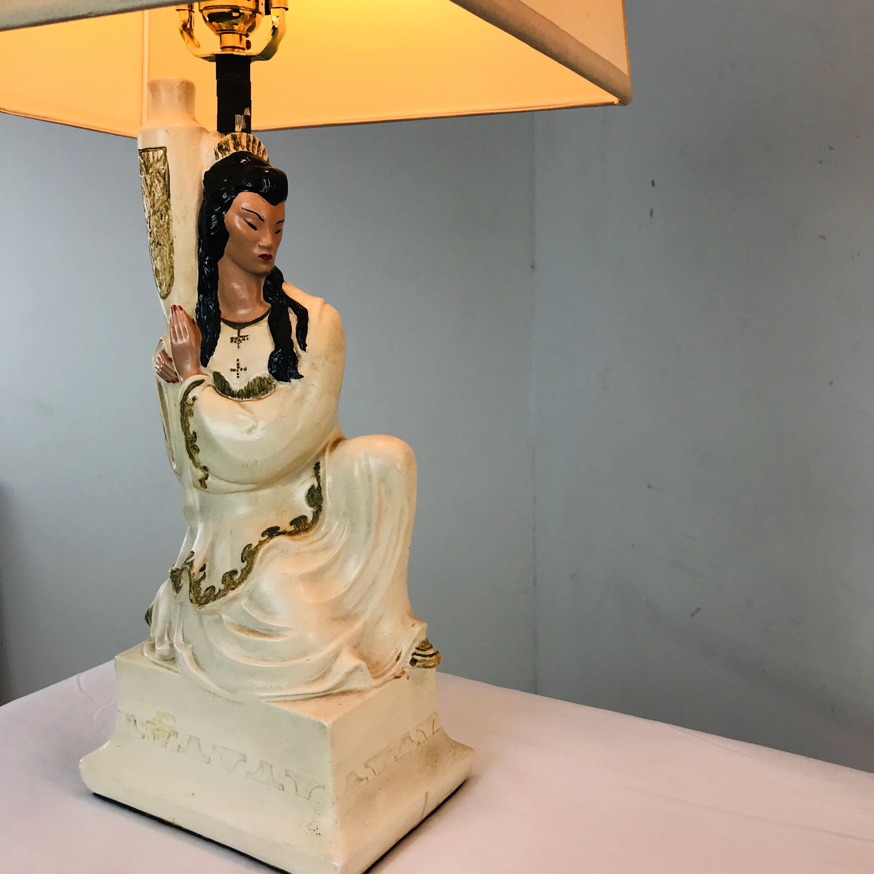 Pair of Plaster Figural Lamps In Excellent Condition For Sale In Dallas, TX