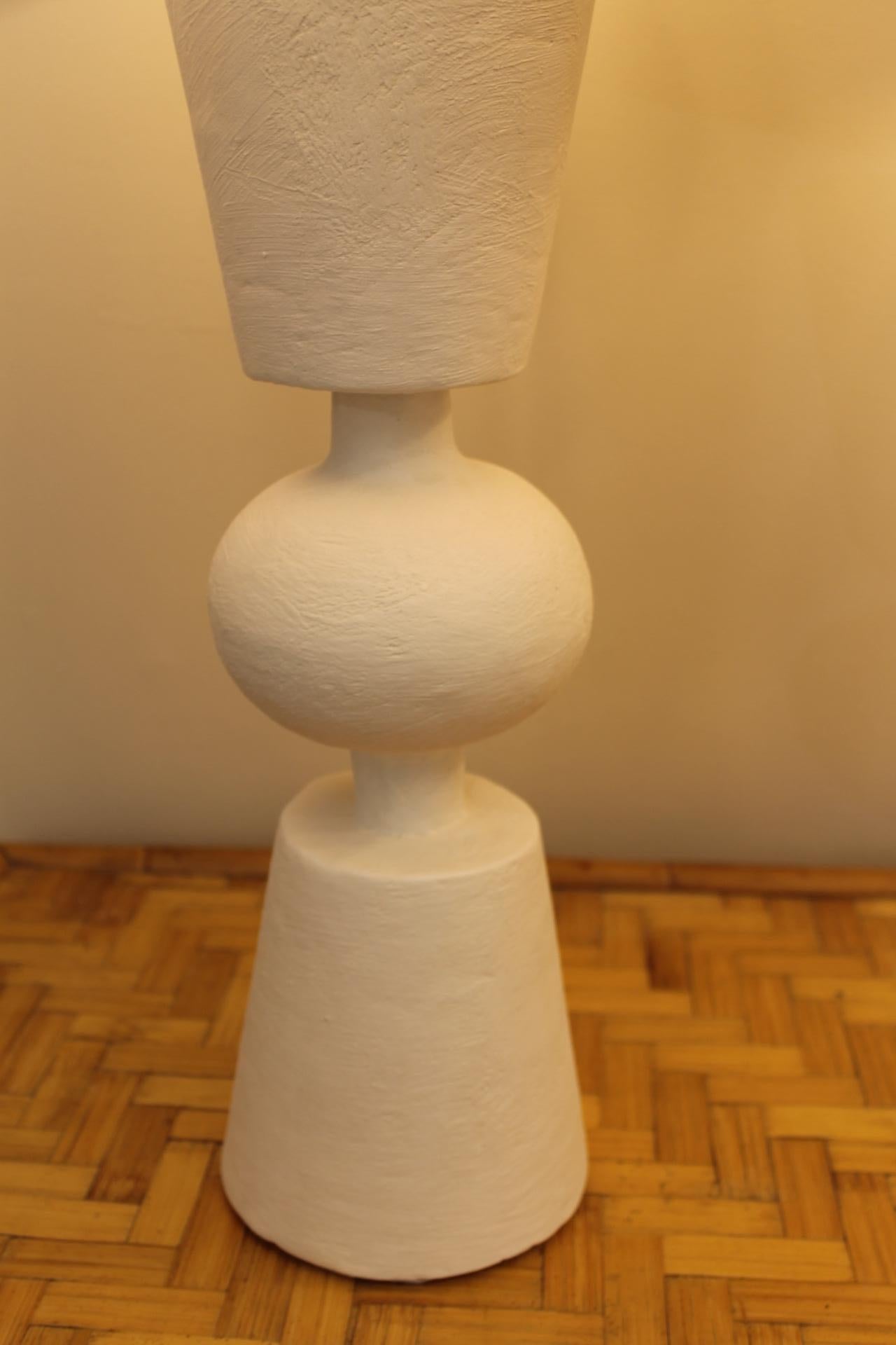 Pareja de lámparas de escayola, a la manera de Jean Michel Franck en venta 6