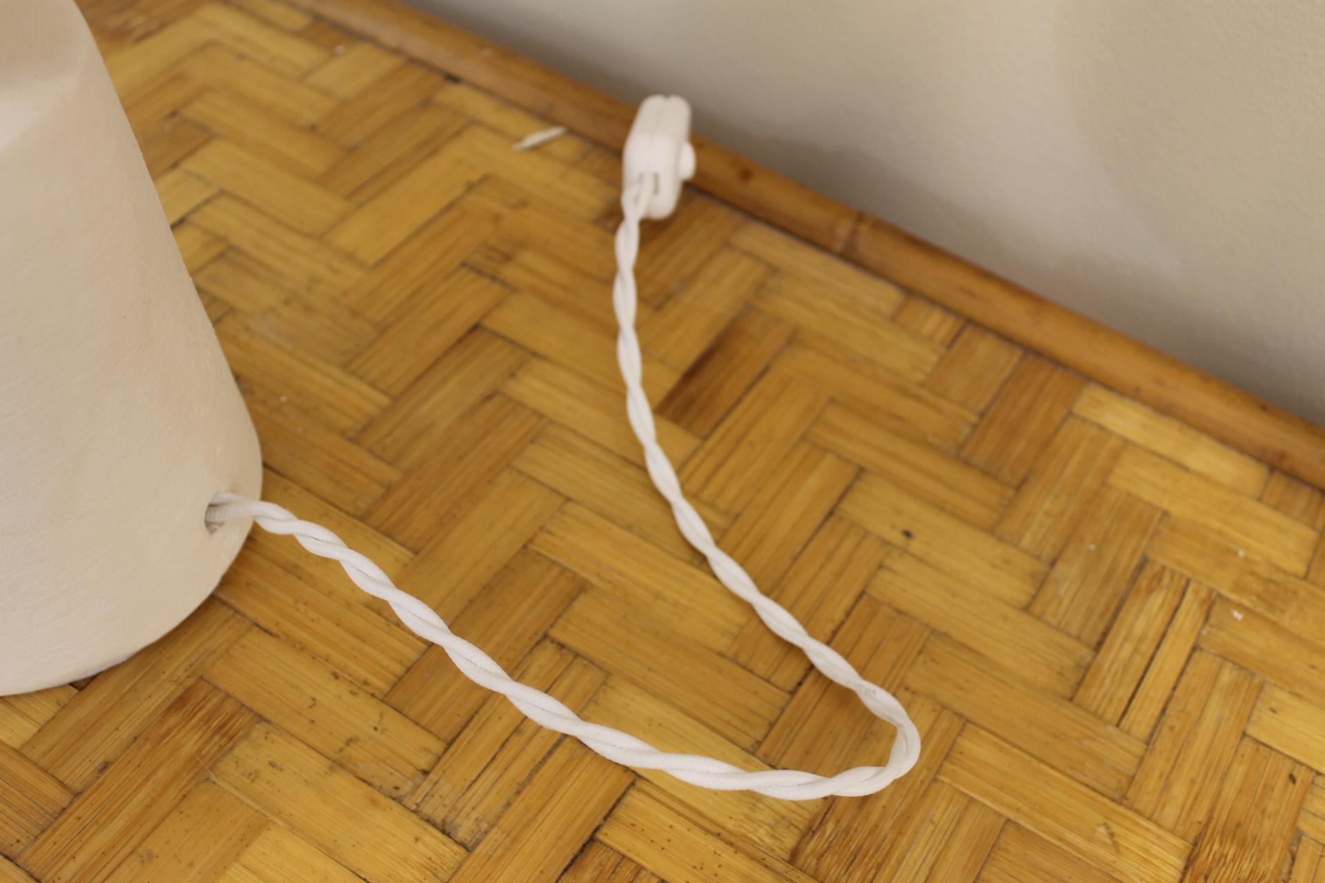 Paire de lampes en plâtre, à la manière de Jean Michel Franck en vente 8