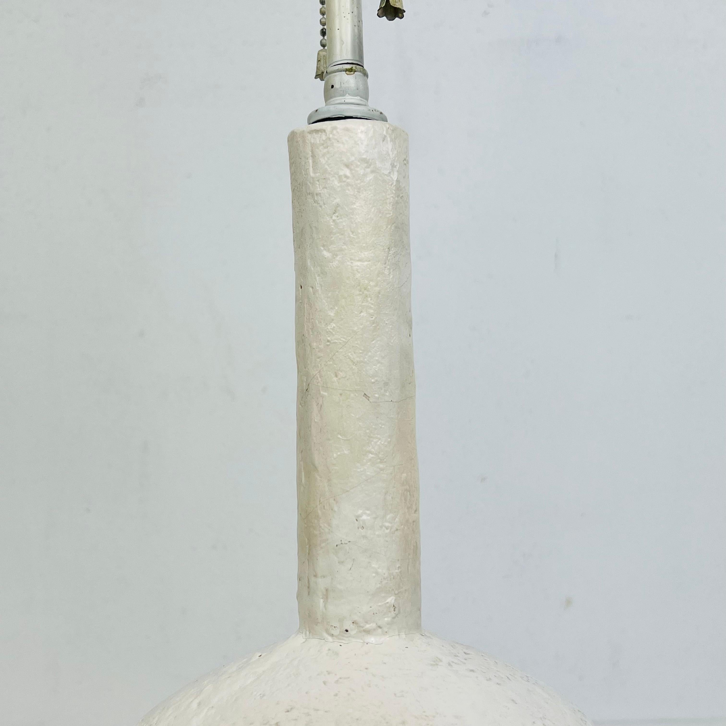 Pair of Plaster table lamps in the style of Giacometti For Sale 5
