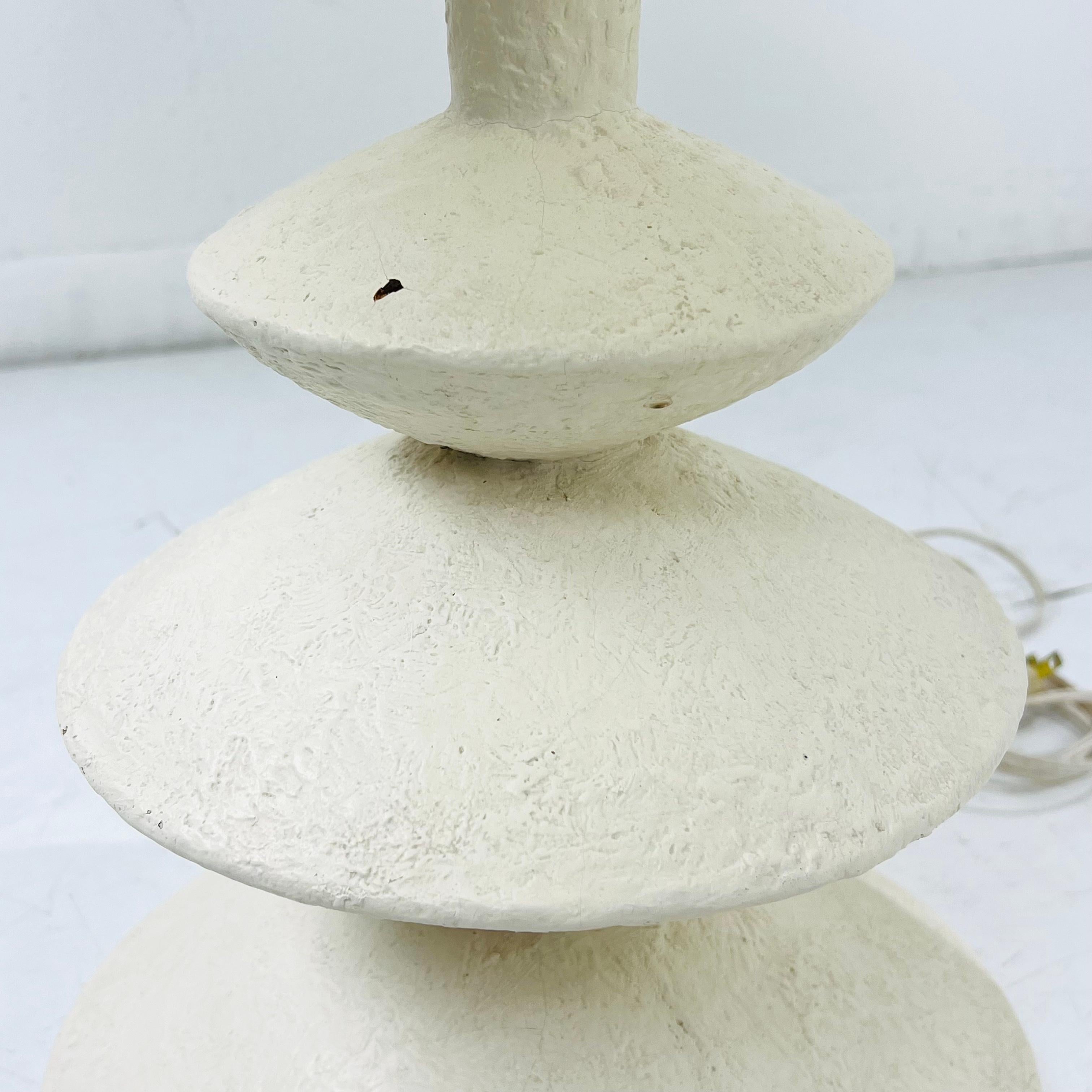 Pair of Plaster table lamps in the style of Giacometti For Sale 7