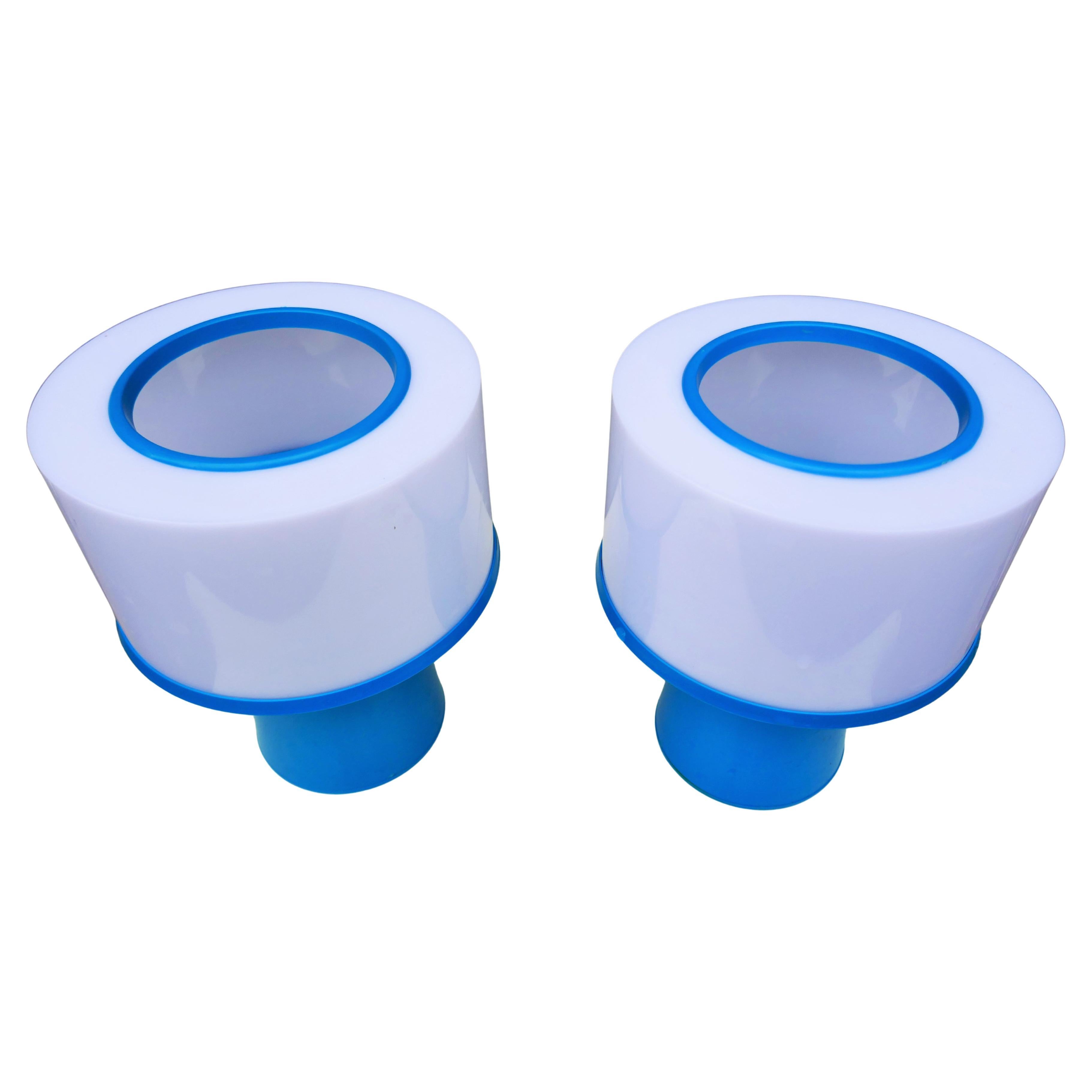 Italian Paire de lampes de chevet ou de table en plastique en vente