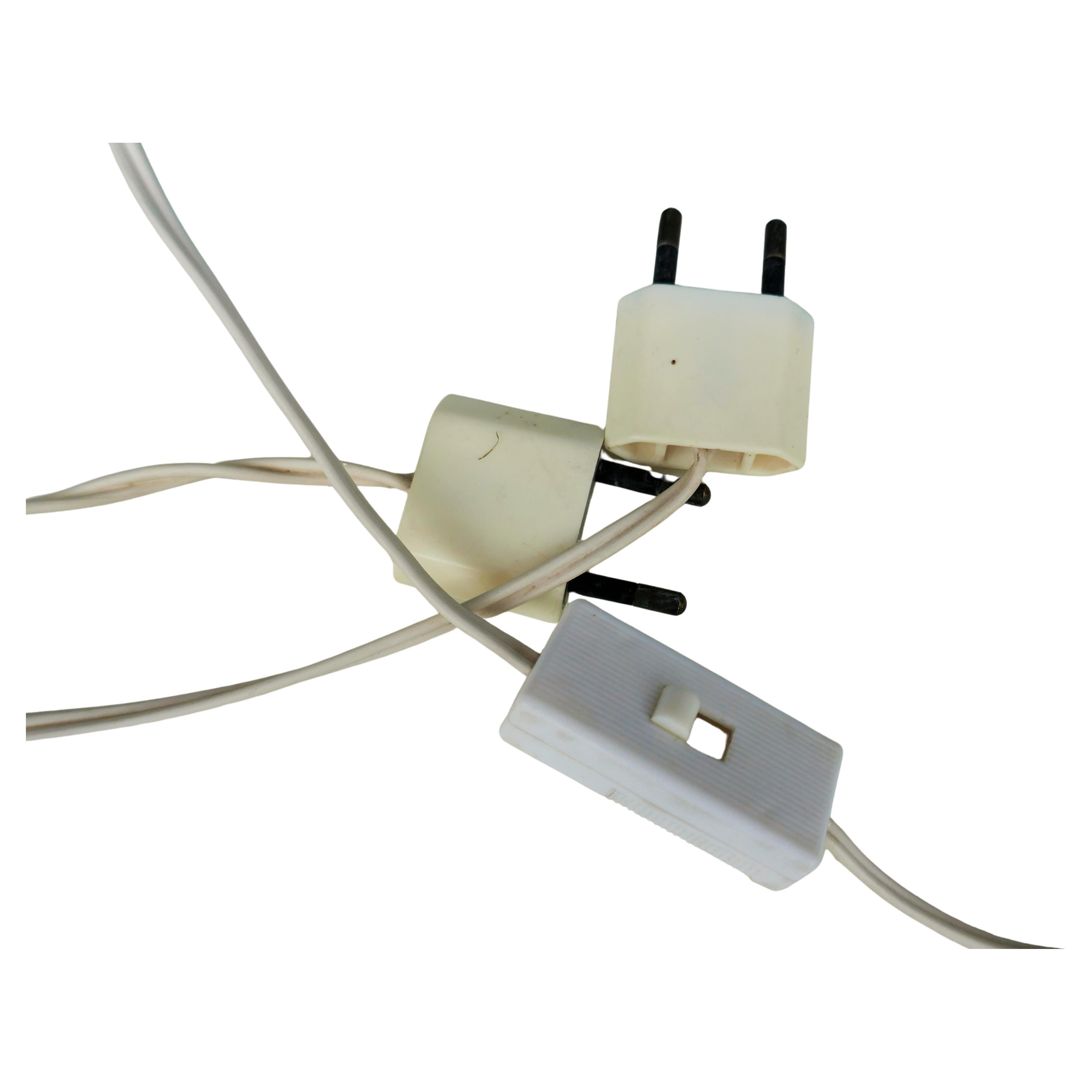 Plastique Paire de lampes de chevet ou de table en plastique en vente