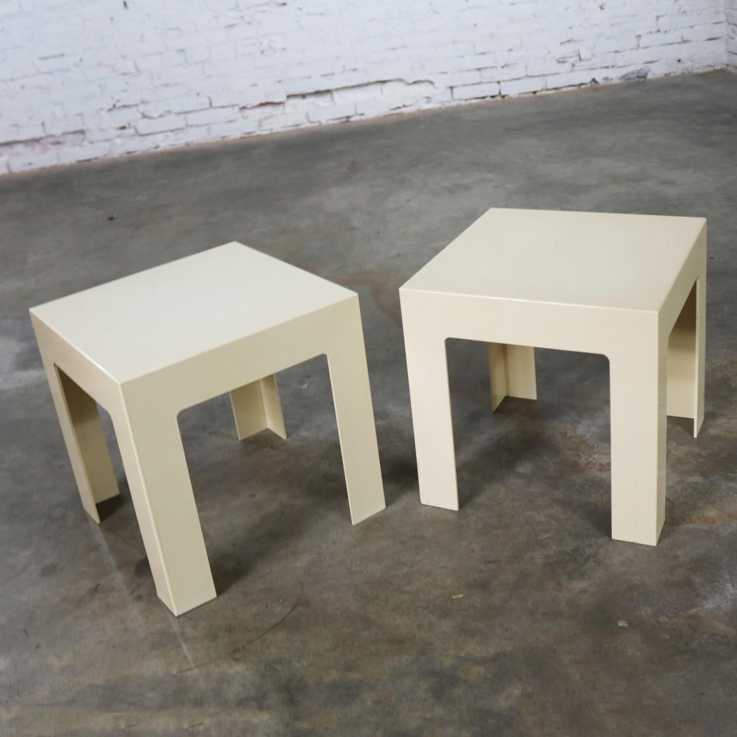 Mid-Century Modern Mid Century Pair of Plastic Parsons Side Tables White Style Kartell or Syroco For Sale