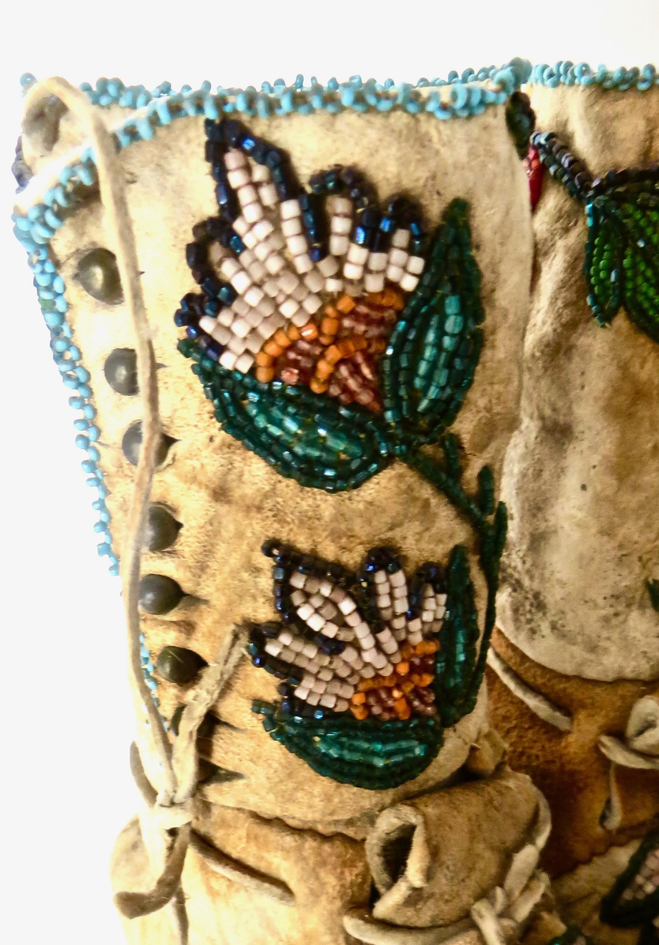 Pair of Plateau Beaded Child's High Top Moccasins, circa 1890 In Fair Condition In Incline Village, NV