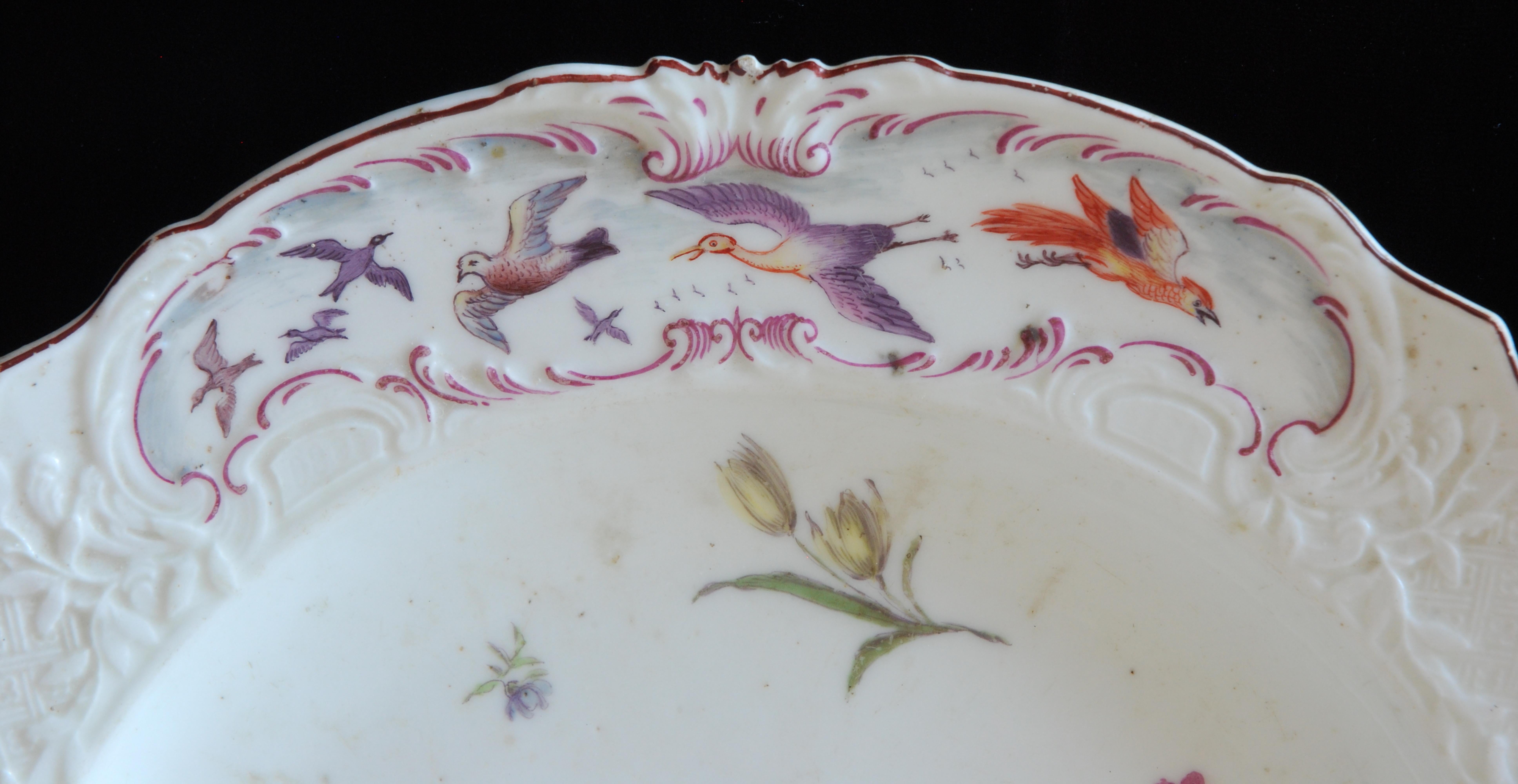 Pair of Plates, Warren Hastings Shape, Chelsea, circa 1755 In Excellent Condition For Sale In Melbourne, Victoria