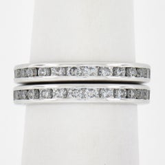Pareja de anillos de platino 2ctw Channel Set Round Brilliant Diamond Band Stack Guard Rings