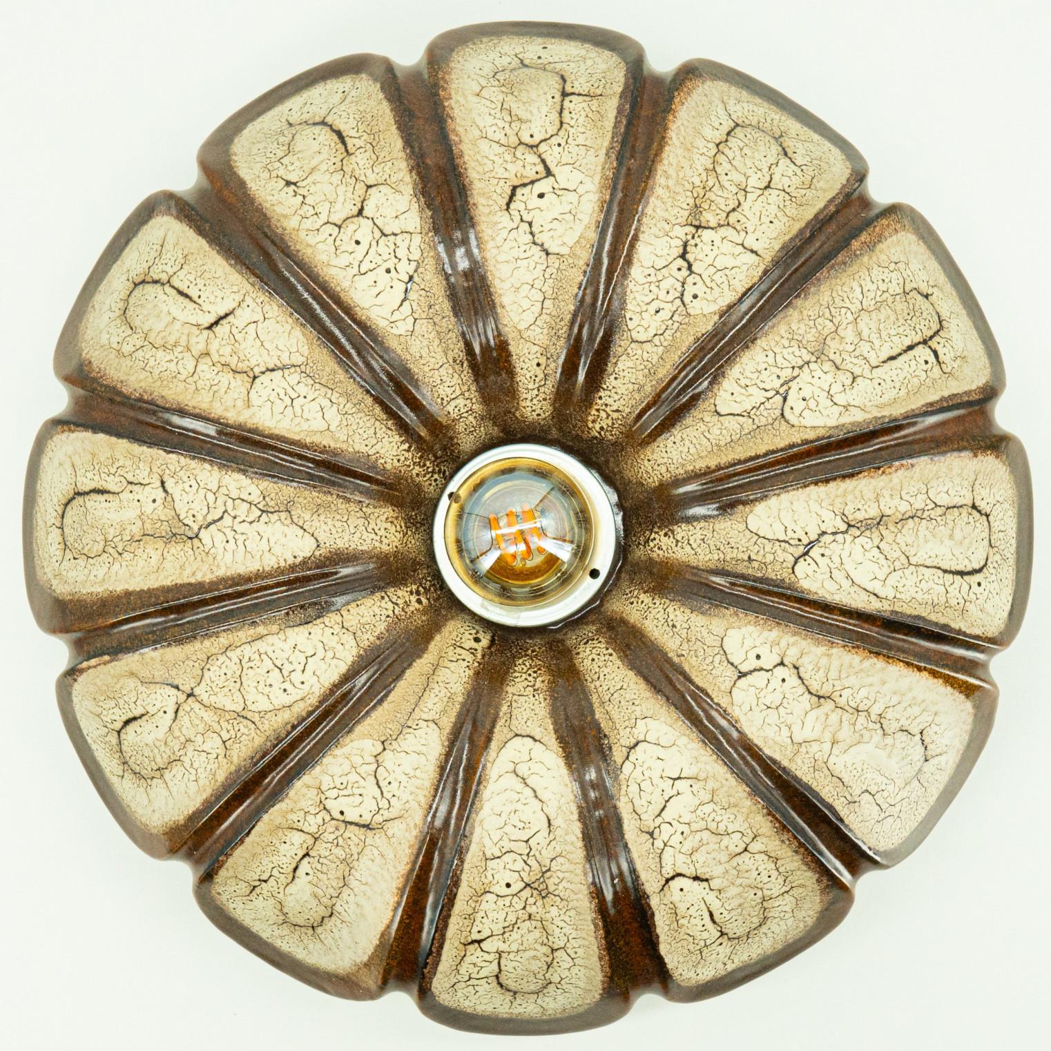 Paire de lampes murales ludiques en céramique, Danemark, 1970 Bon état - En vente à Rijssen, NL