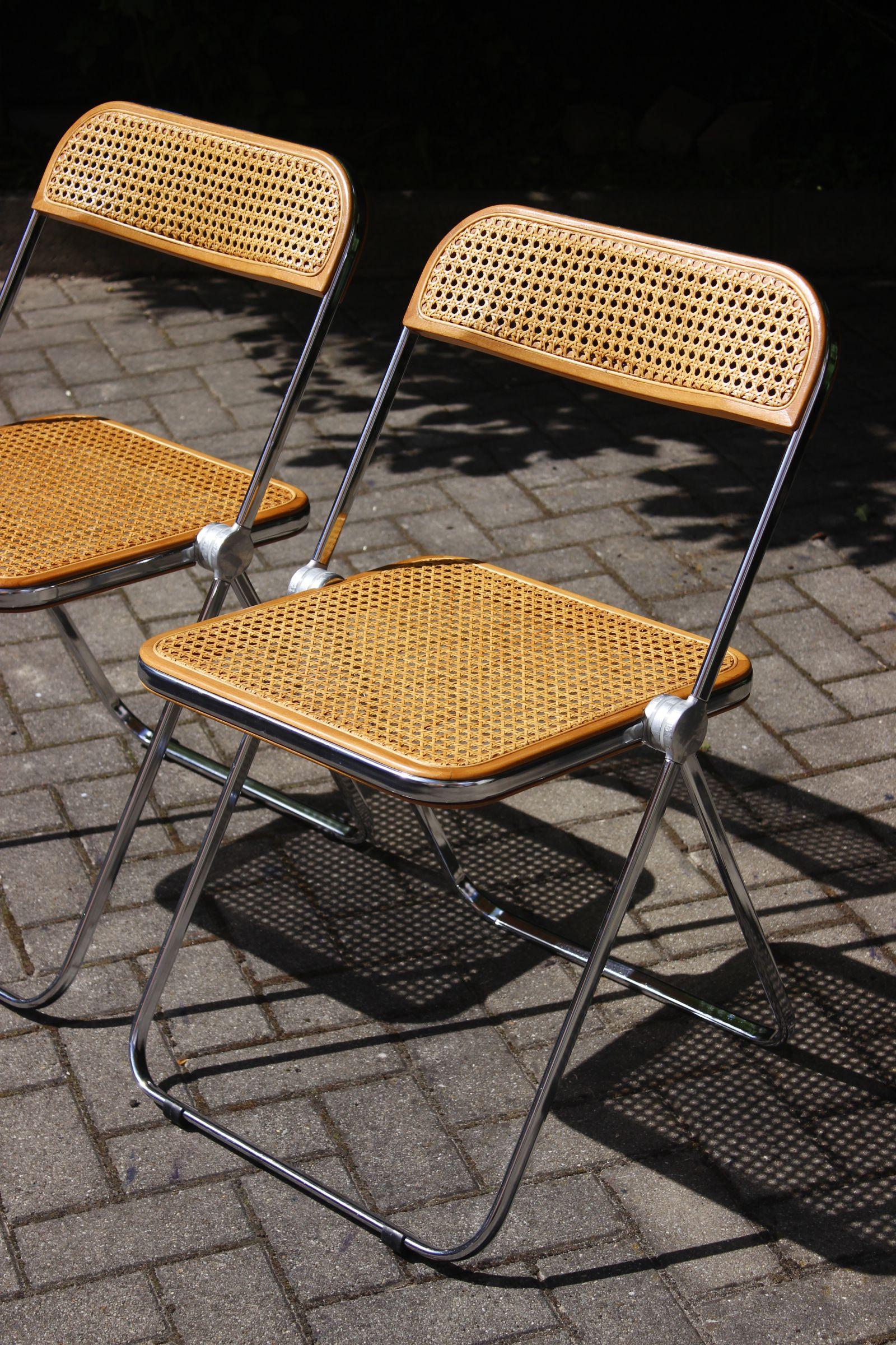 Italian Pair of Plia cane chairs designed by Giancarlo Piretti for Castelli, 1970s For Sale