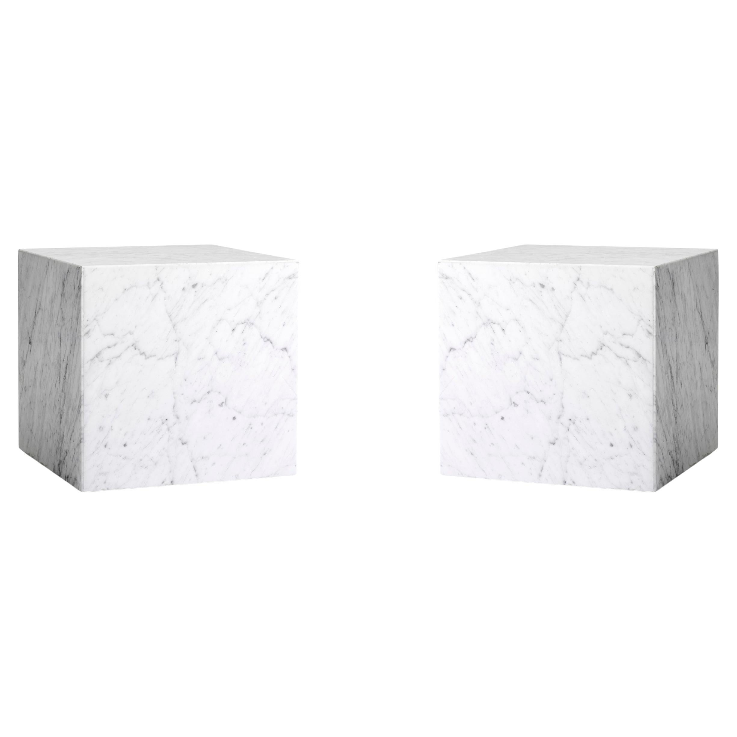 Pareja de Mesas Auxiliares Cúbicas de Zócalo-Mármol Blanco de Carrara-por Norm Architects - Audo