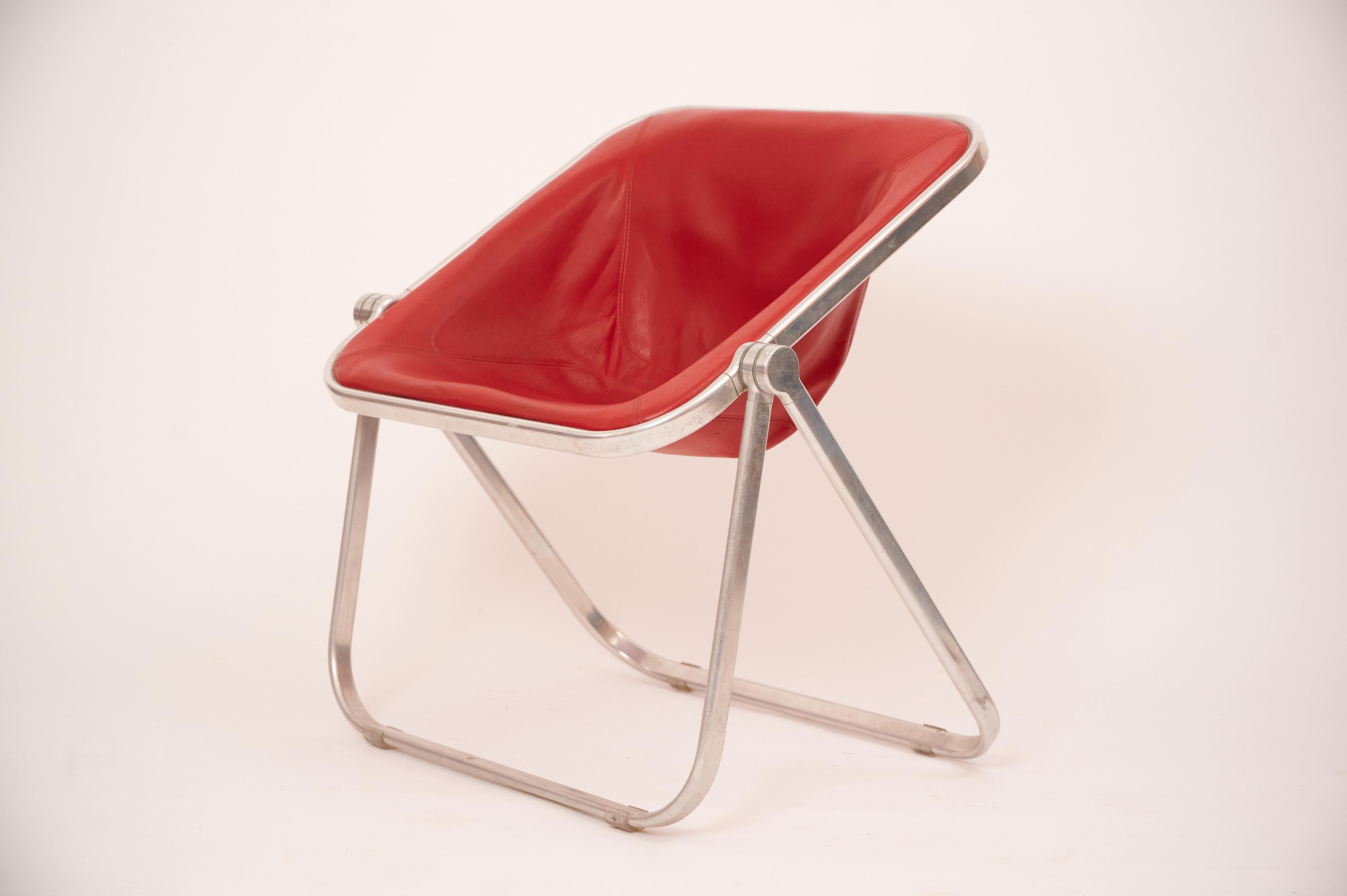 Mid-20th Century Pair of Plona Chairs in Red Leather by Giancarlo Piretti