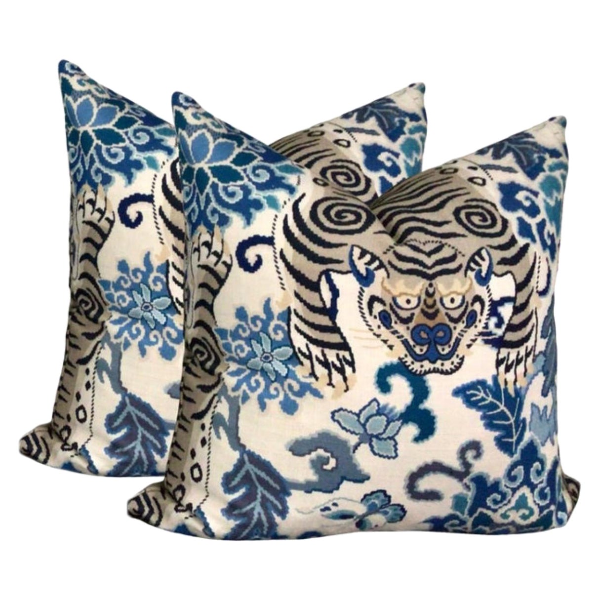 Coppia di cuscini Tibet Tiger in peluche con imbottitura in piuma d
oca di colore blu