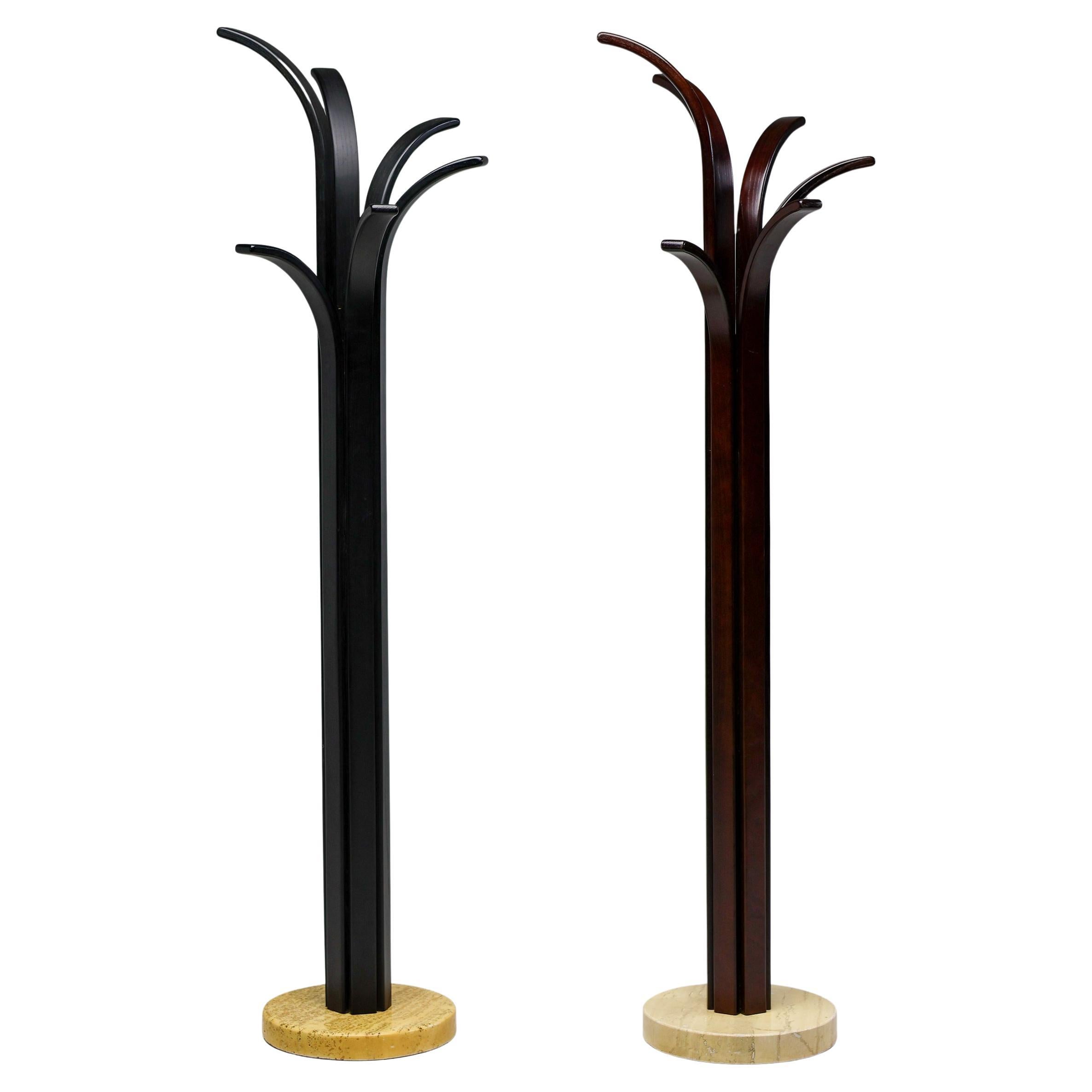 Par de percheros de madera contrachapada de Carlo Cerbaro para Porada en venta