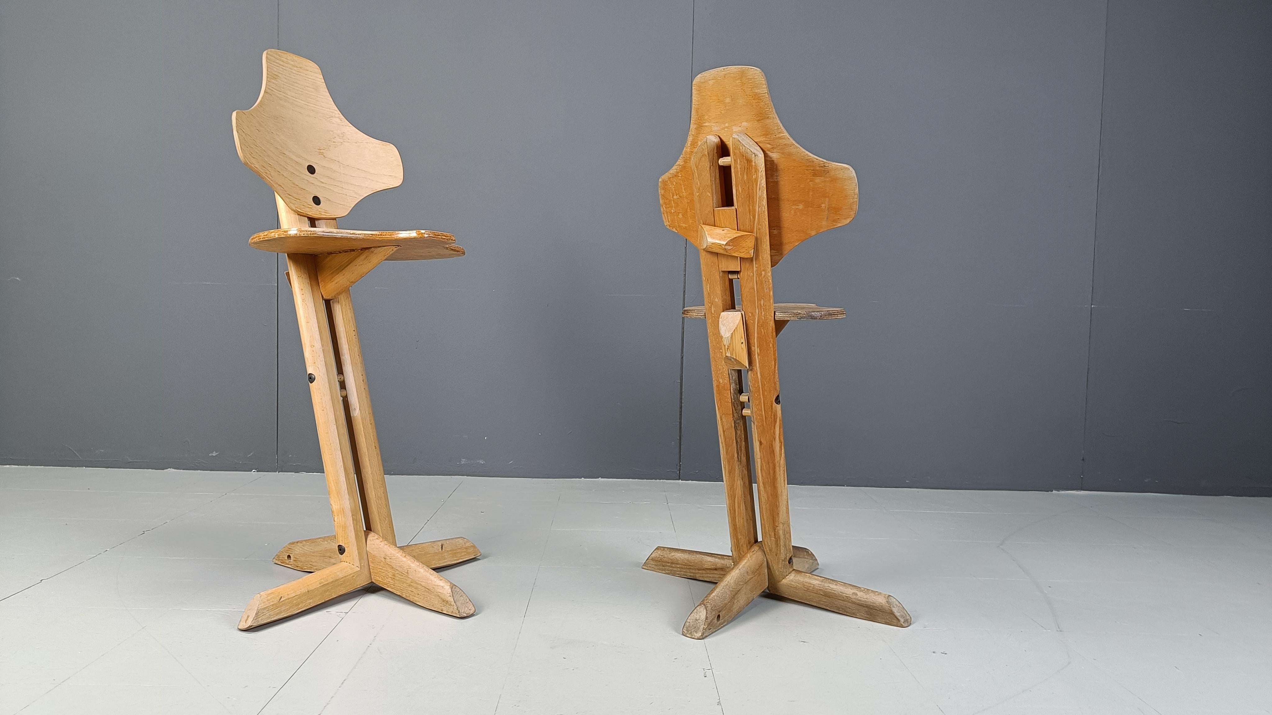 Pair of plywood ergonomical chairs by Rybo, 1970s For Sale 5