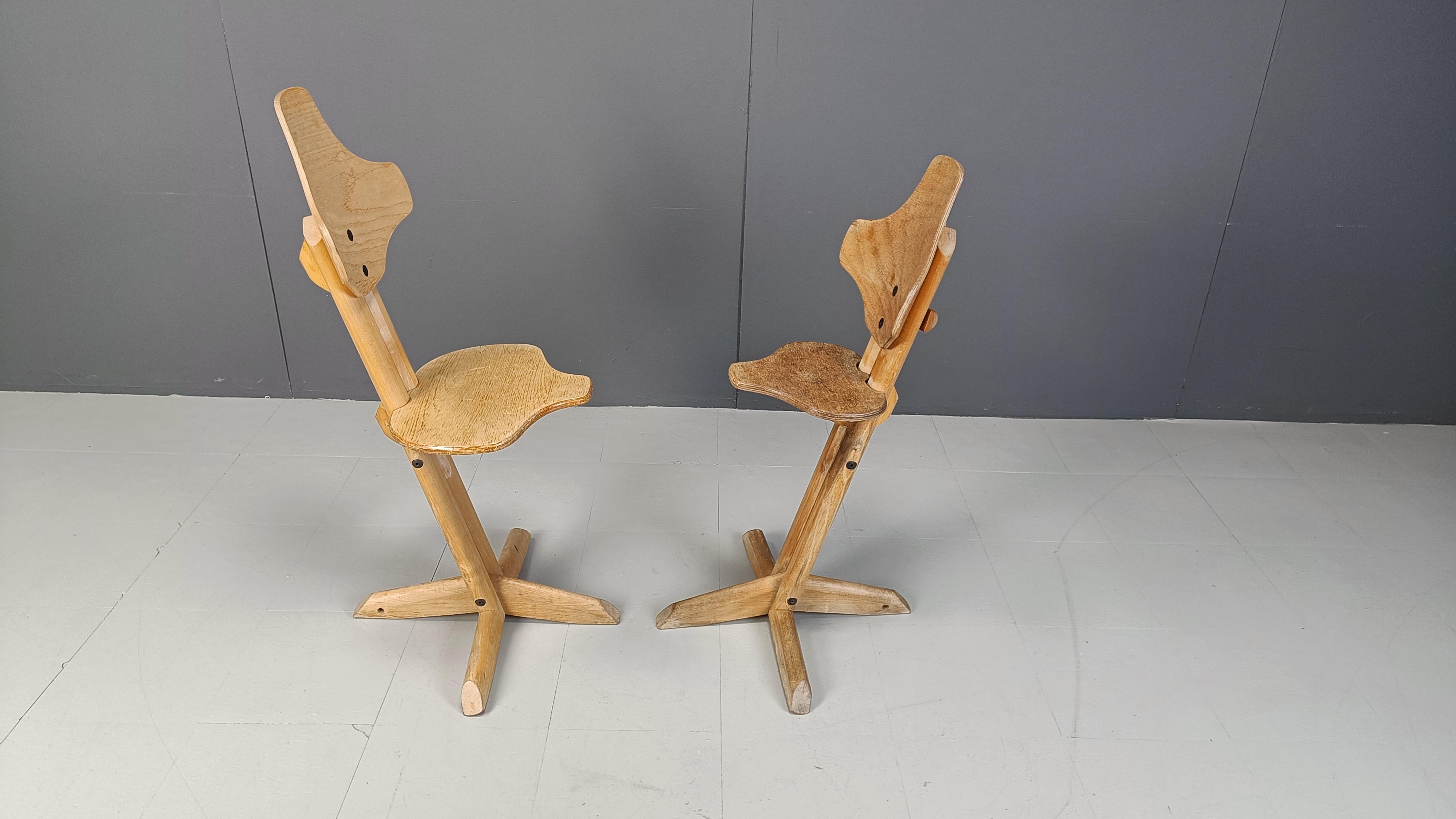 Pair of plywood ergonomical chairs by Rybo, 1970s For Sale 1