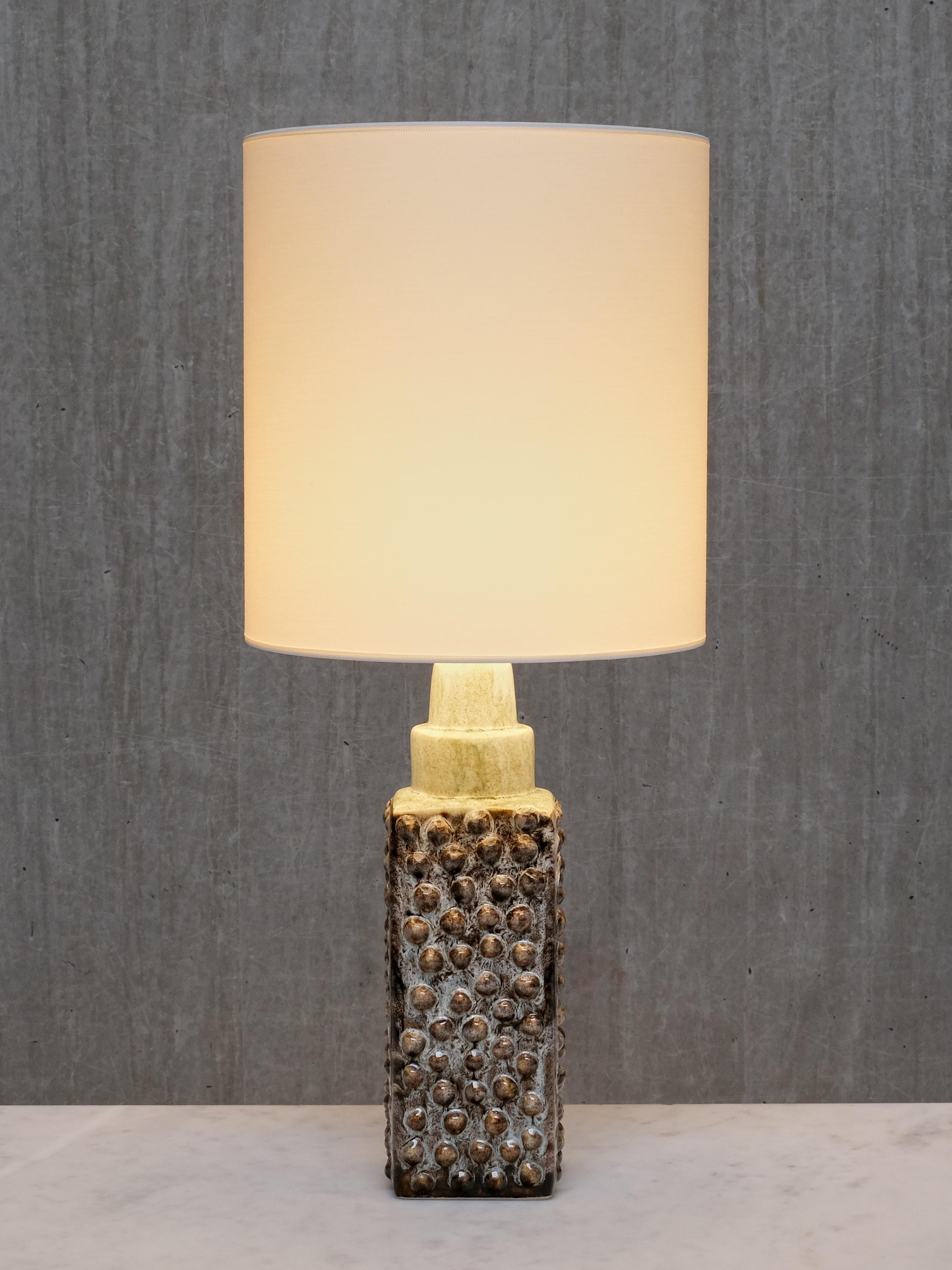 Pair of PM Keramik Table Lamps with Dotted Relief Structure, Denmark, 1960s en vente 3