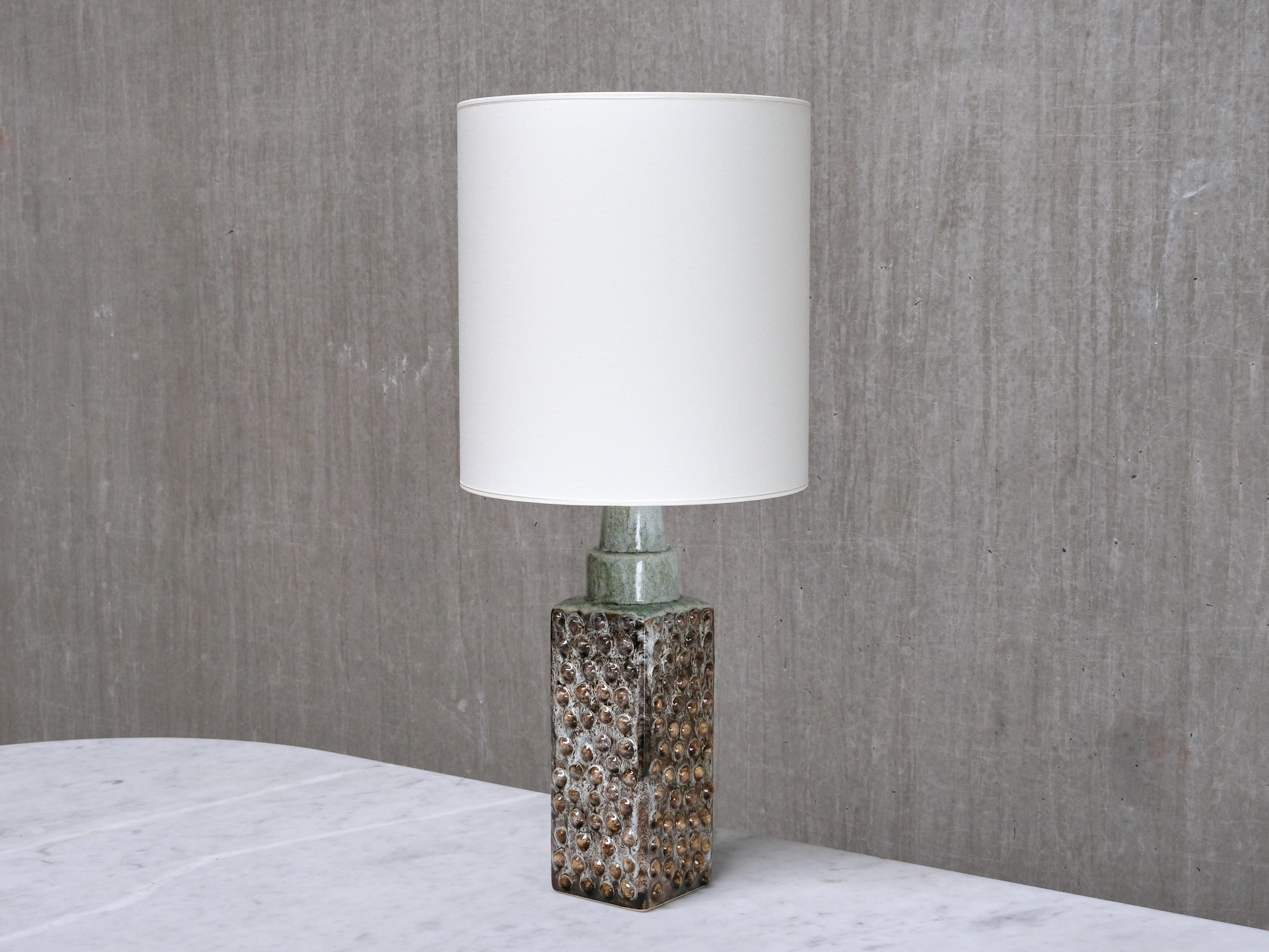Pair of PM Keramik Table Lamps with Dotted Relief Structure, Denmark, 1960s Bon état - En vente à The Hague, NL