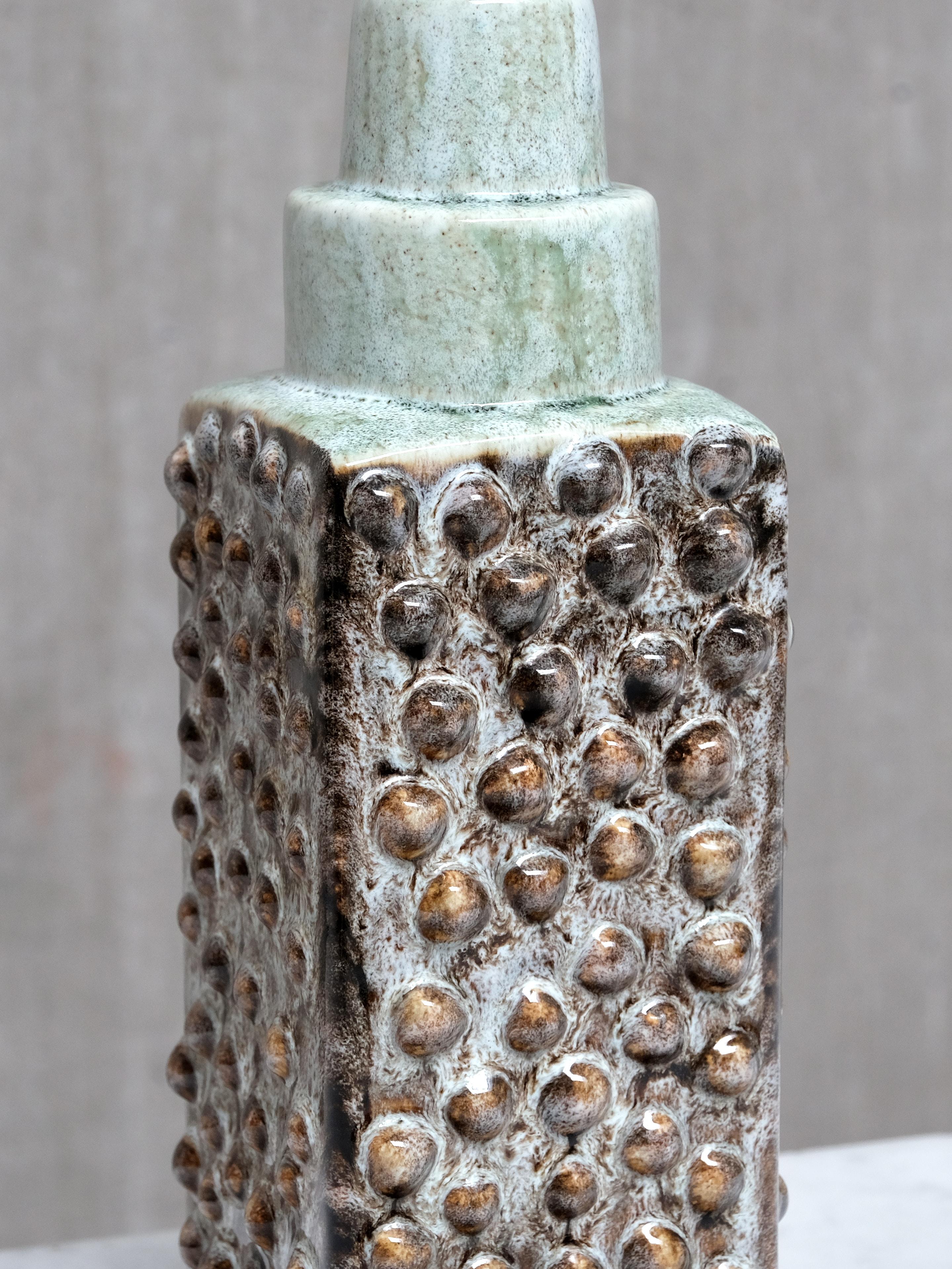 Pair of PM Keramik Table Lamps with Dotted Relief Structure, Denmark, 1960s en vente 1