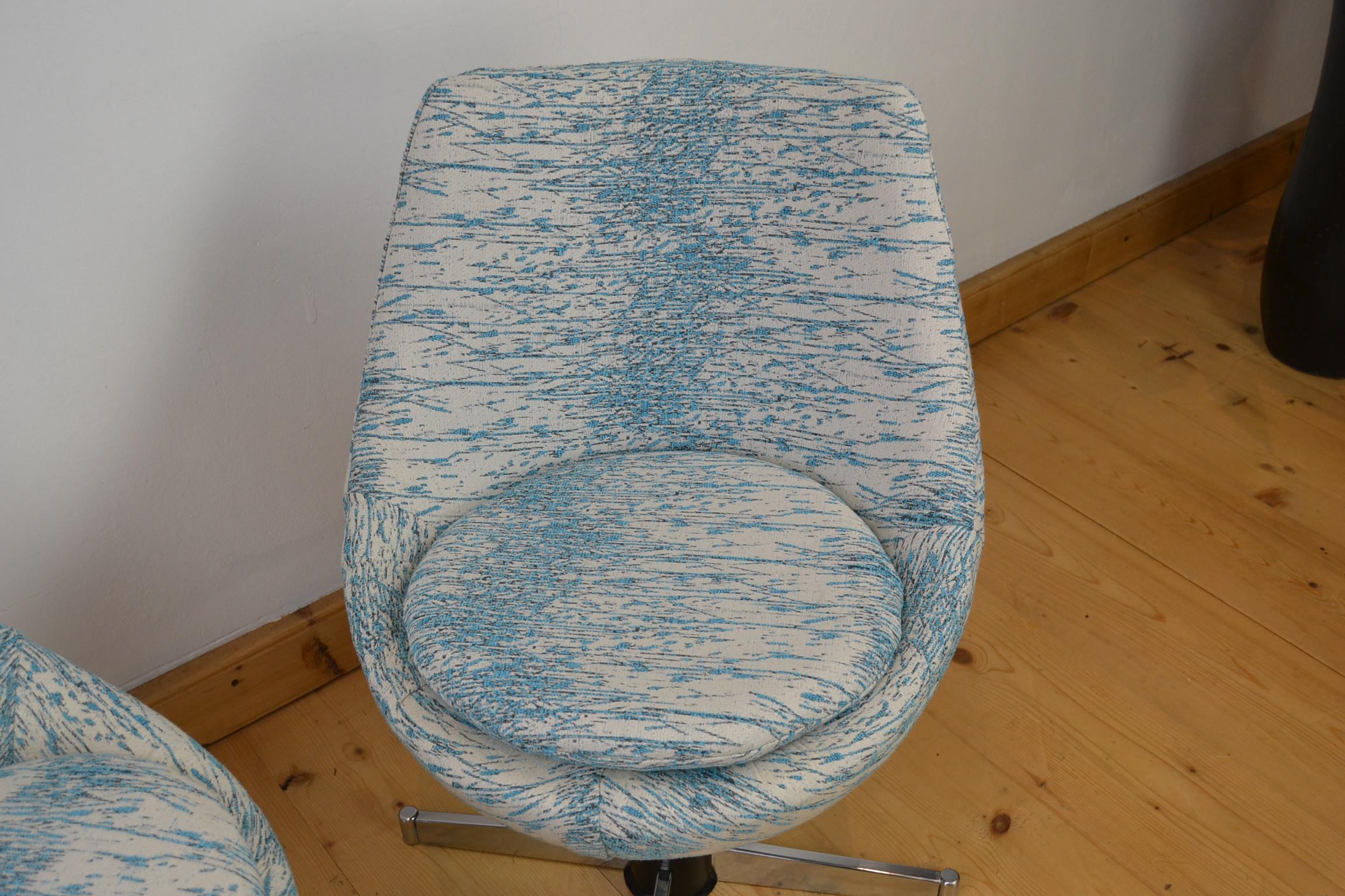 Pair of Blue Polaris Meurop Swivel Chairs by Pierre Guariche, 1960s, Belgium In Good Condition In Antwerp, BE