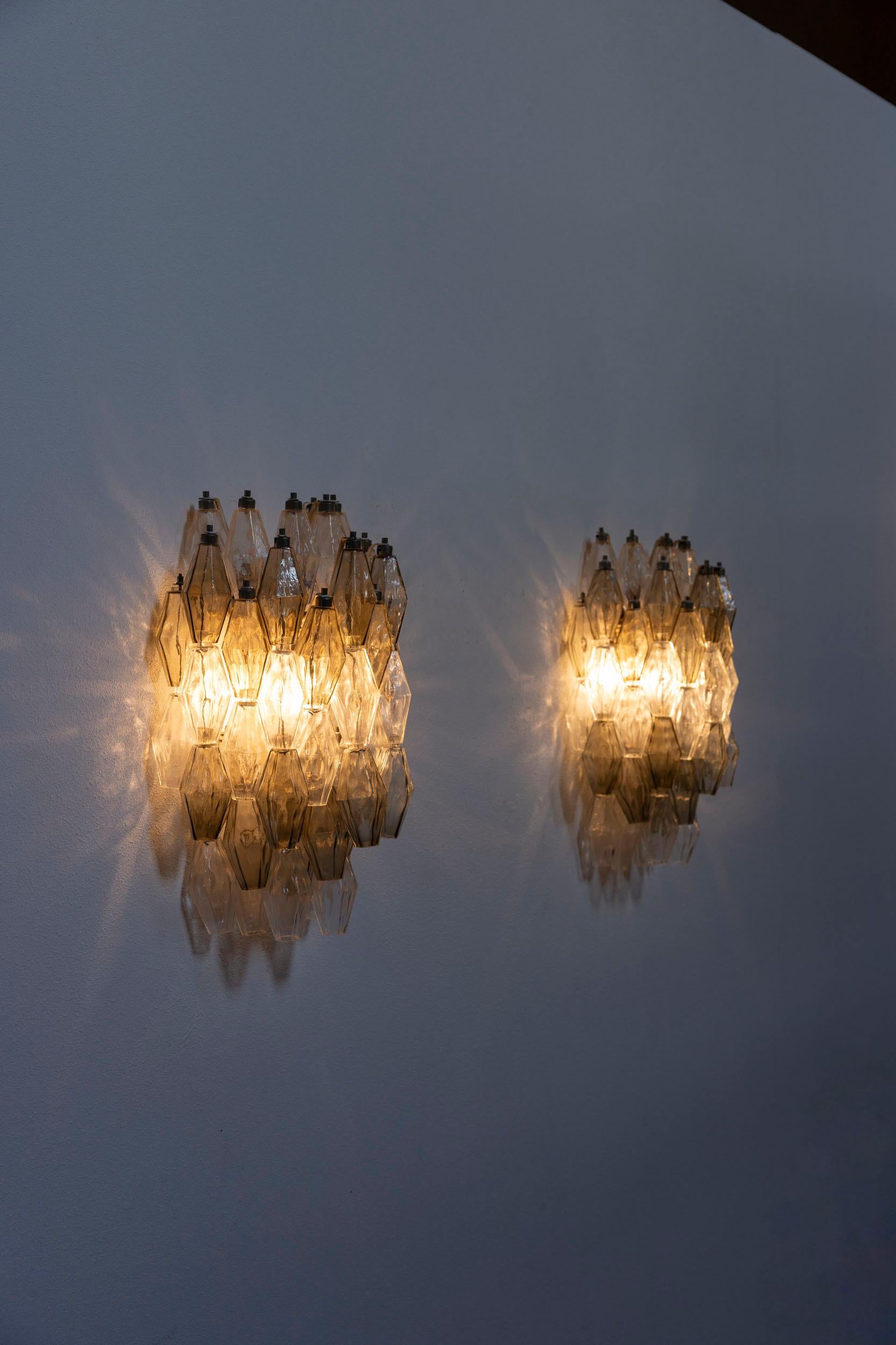 Mid-Century Modern Pair of poliedri wall lights attributed to Carlo Scarpa for Venini For Sale