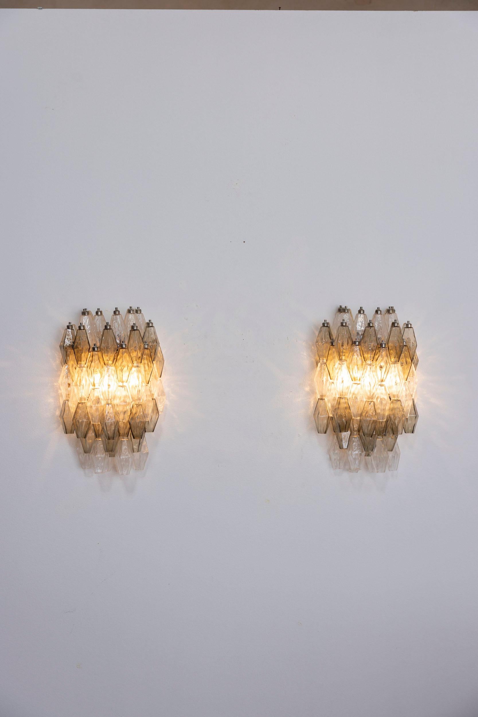 Pair of poliedri wall lights attributed to Carlo Scarpa for Venini For Sale 1