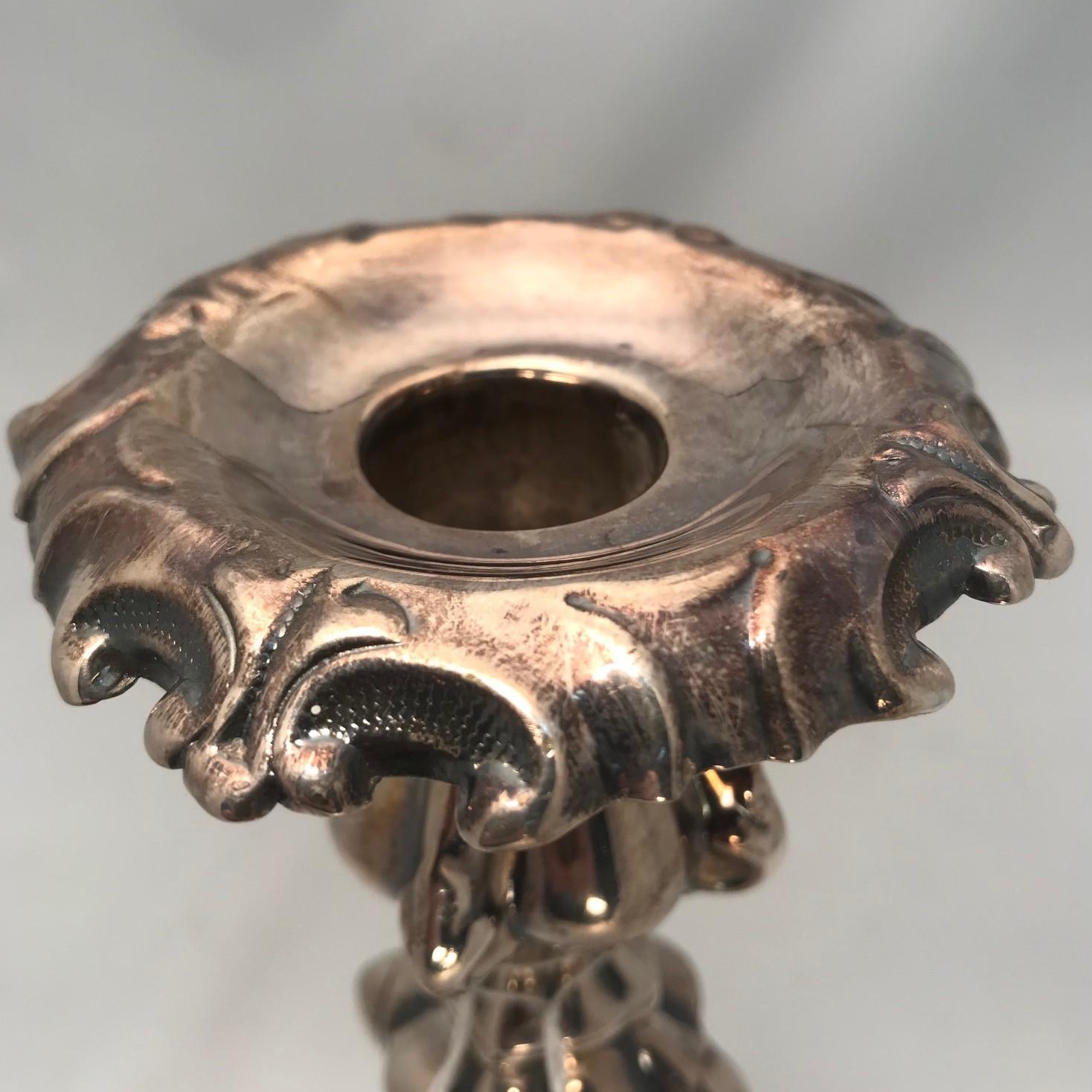 Paire de chandeliers de style baroque polonais en métal argenté  en vente 6