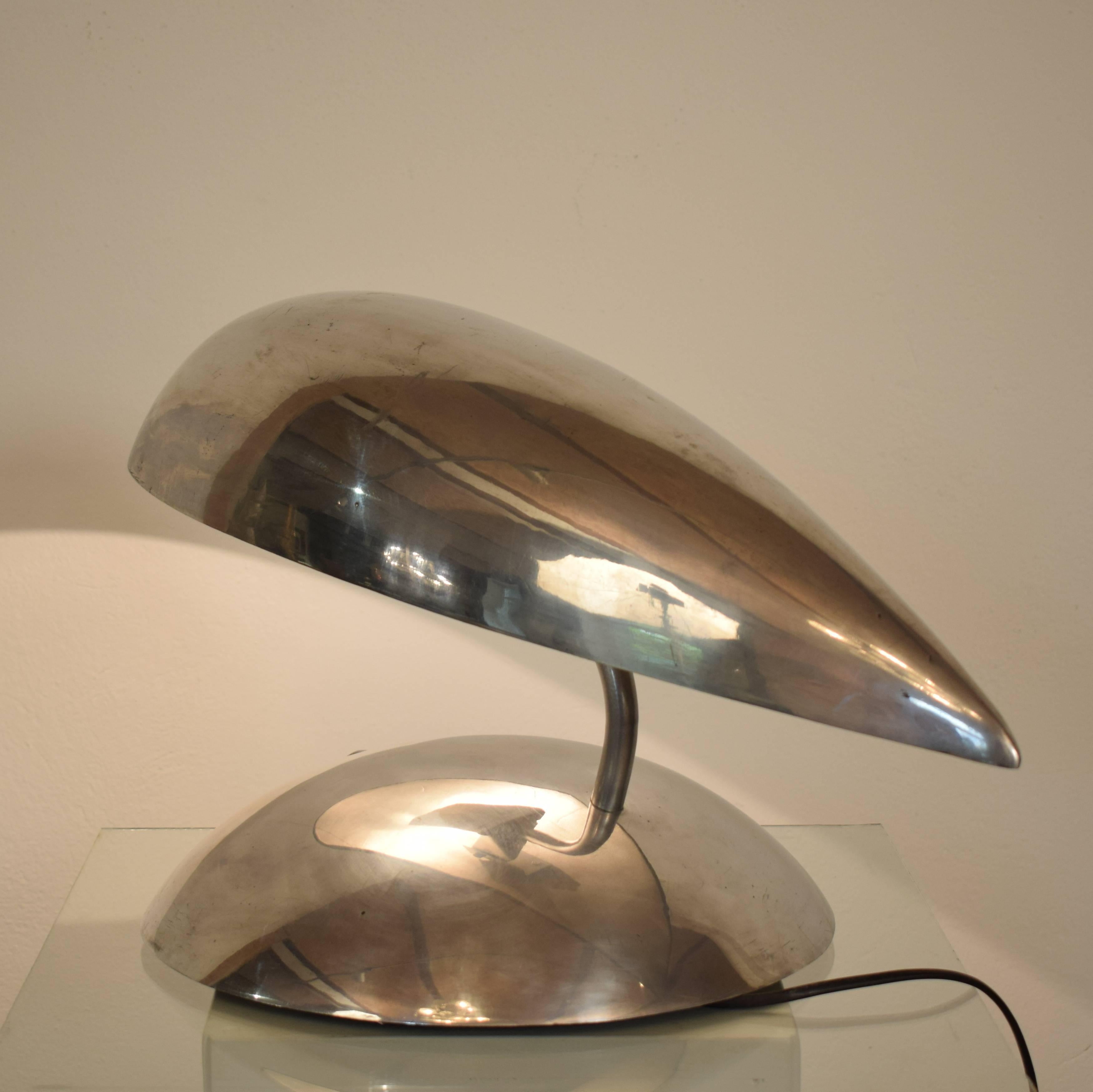 Paar Tischlampen aus poliertem Aluminium aus dem Raumfahrtzeitalter/Mitte des Jahrhunderts aus den 1980er Jahren im Angebot 9