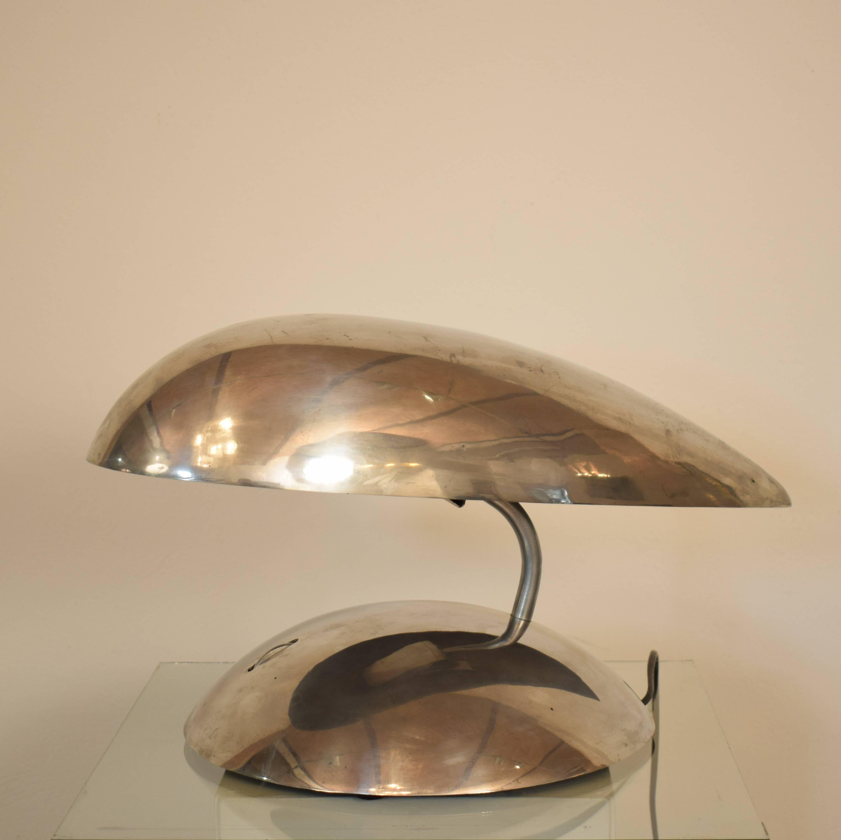 Paar Tischlampen aus poliertem Aluminium aus dem Raumfahrtzeitalter/Mitte des Jahrhunderts aus den 1980er Jahren im Angebot 5