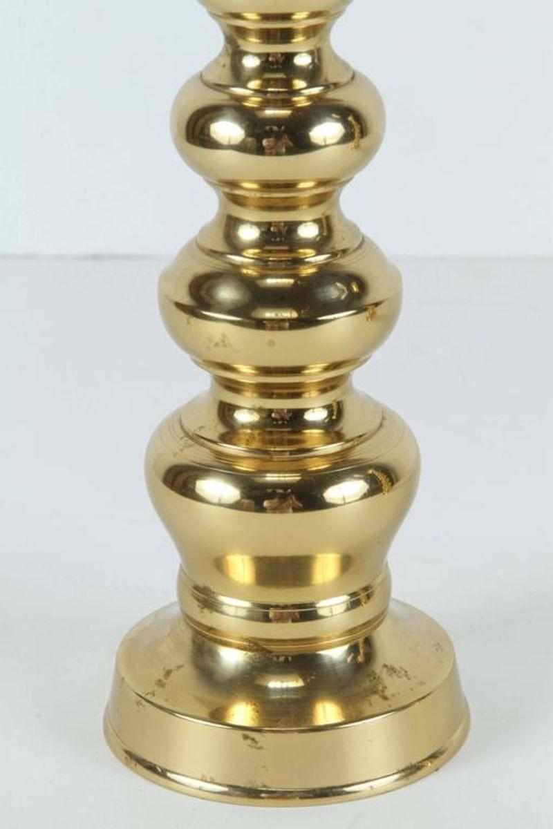 Pair of Polished Brass Asian Candlesticks In Good Condition For Sale In North Hollywood, CA