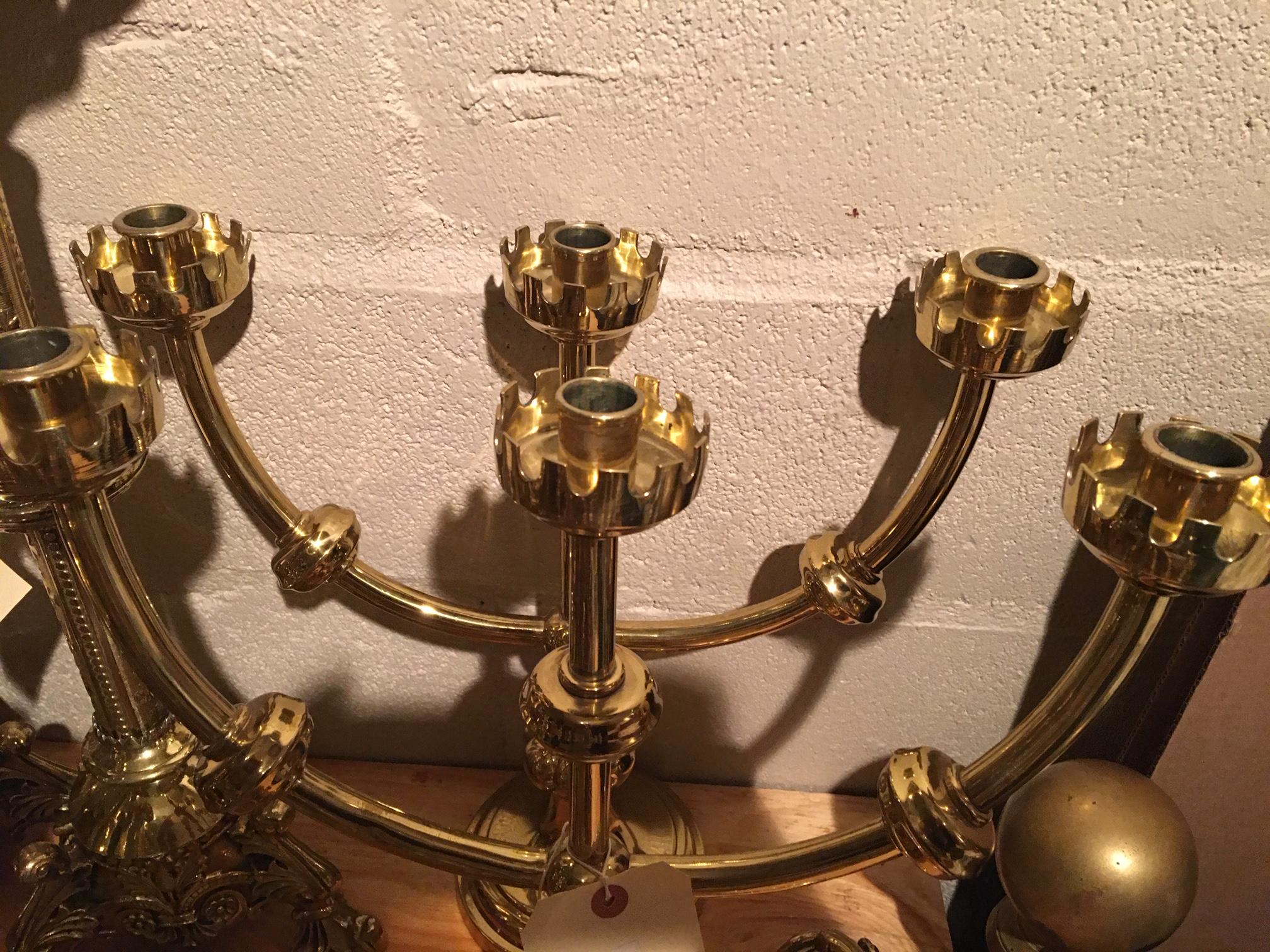 English Pair of Polished Brass Candlesticks ( Tonkin & Son Bristol ), 19th Century For Sale