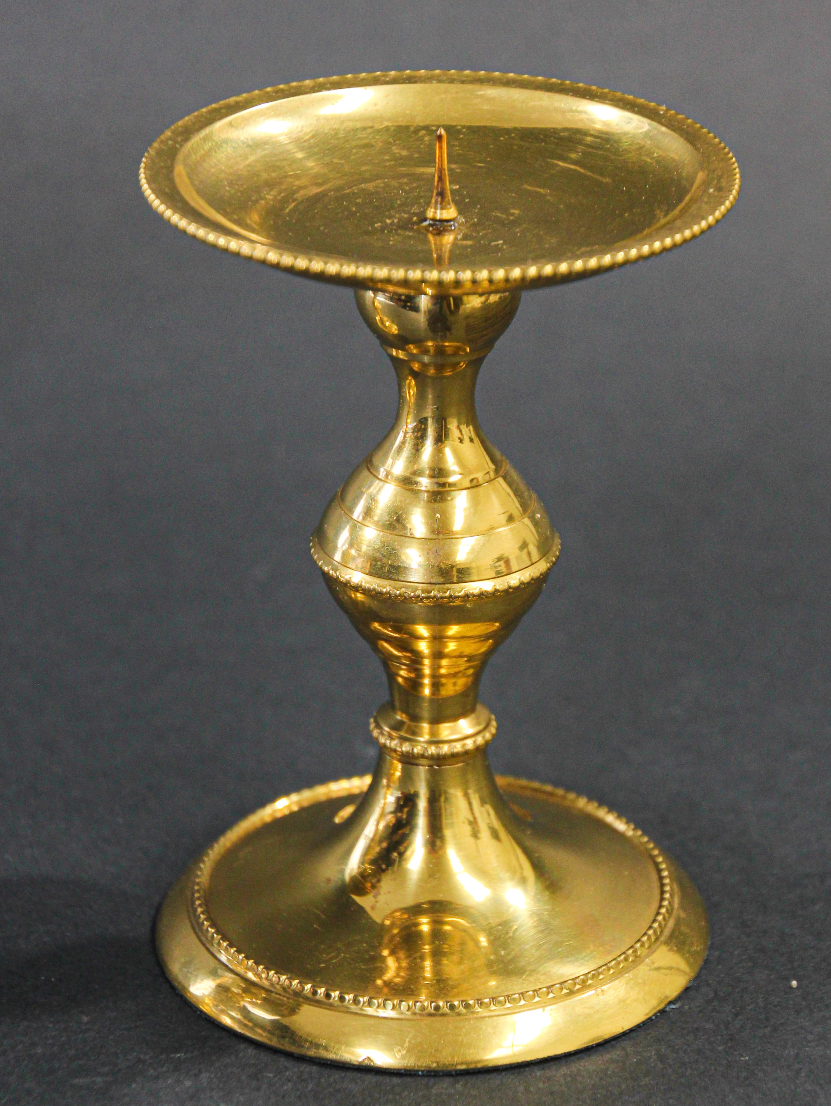 Georgian Pair of Polished Brass Modern Candlesticks For Sale
