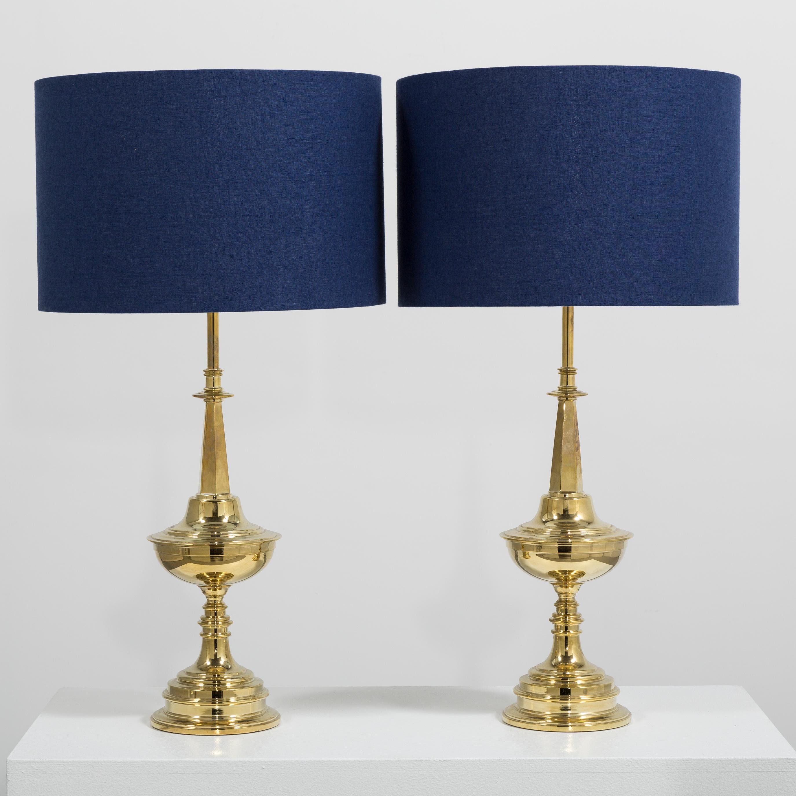 Pair of Polished Brass Stiffel Designed Table Lamps, USA, 1950s In Excellent Condition In London, GB